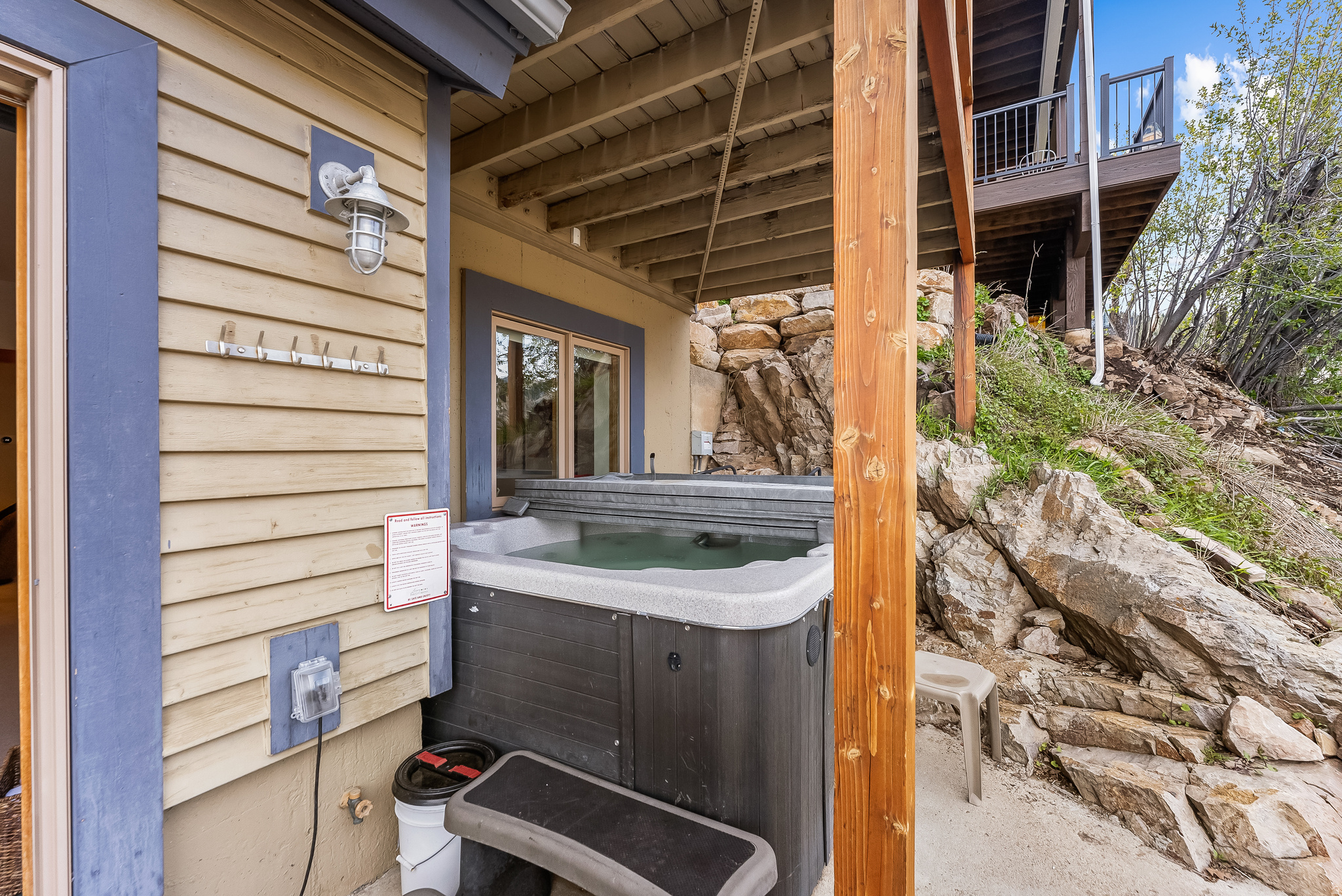 main property photo 34