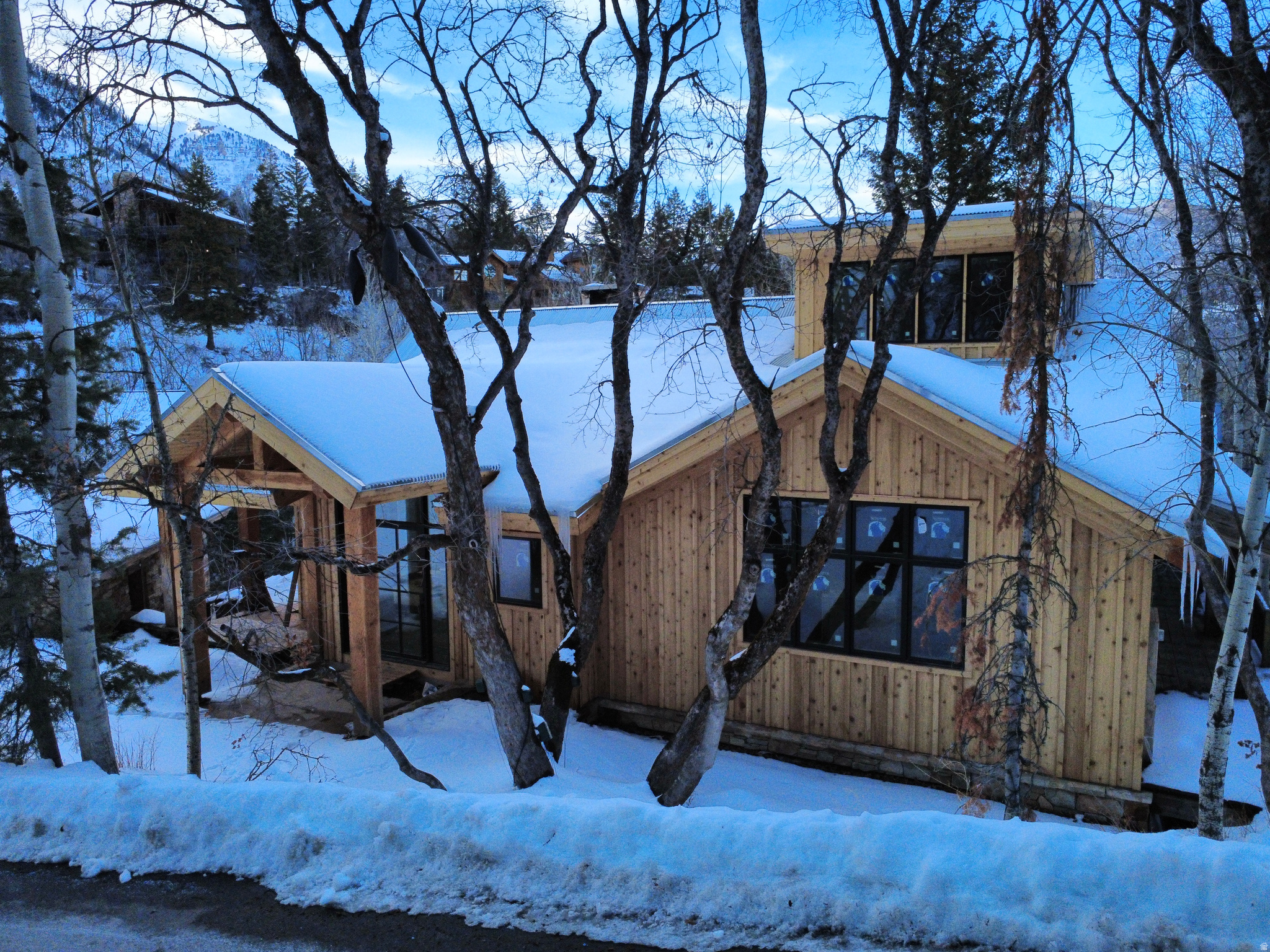 main property photo 10