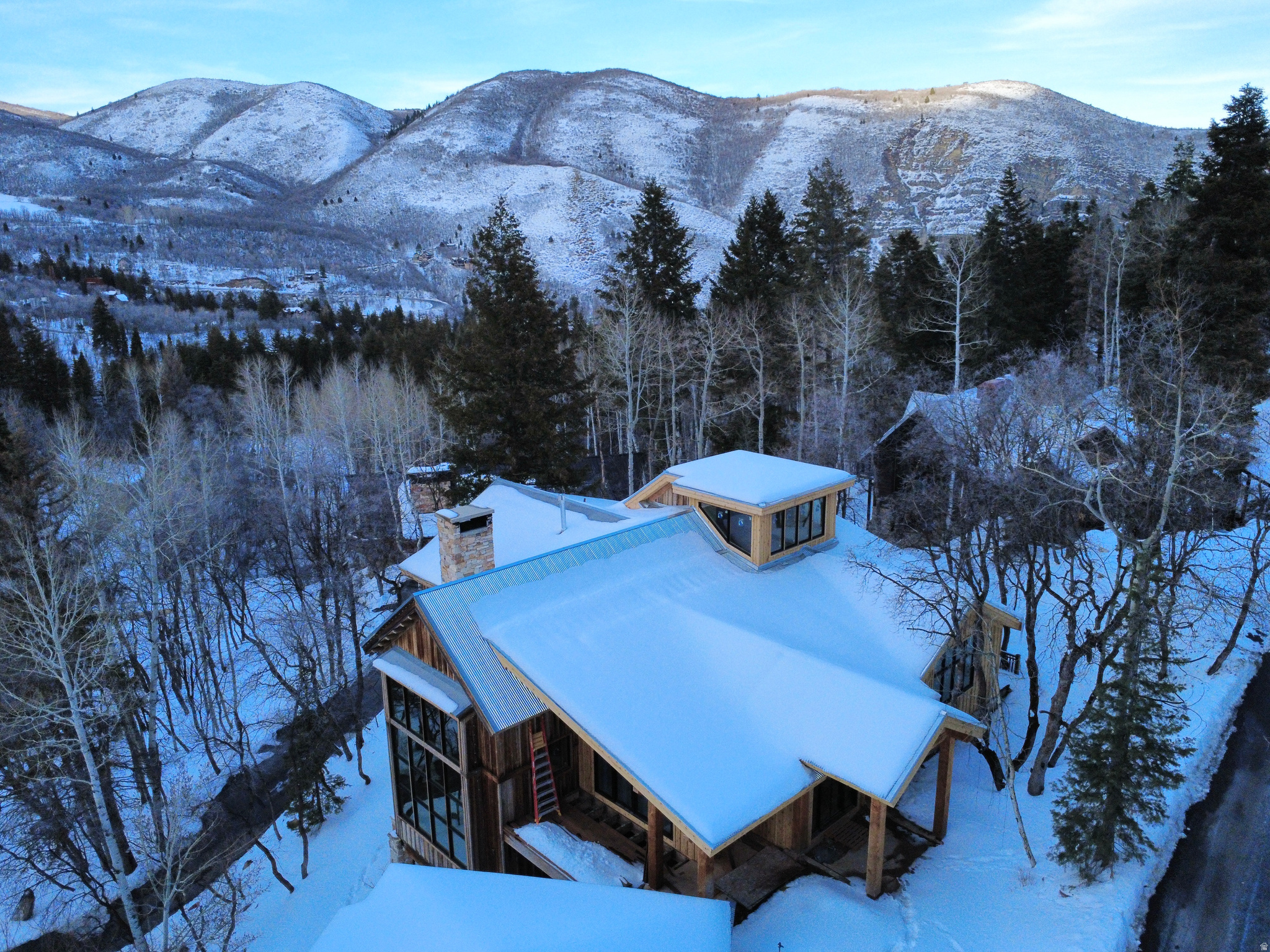 main property photo 14