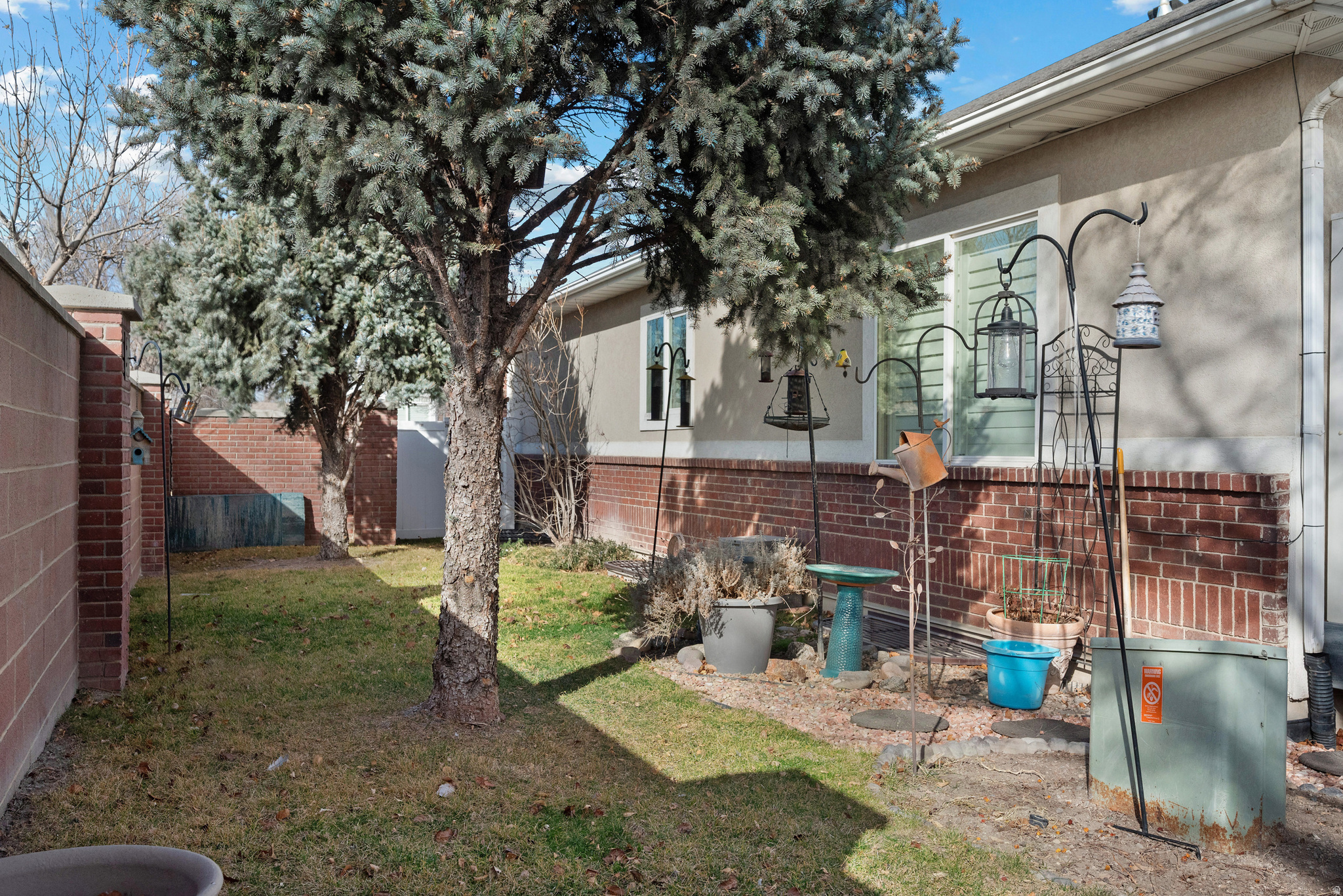 main property photo 32