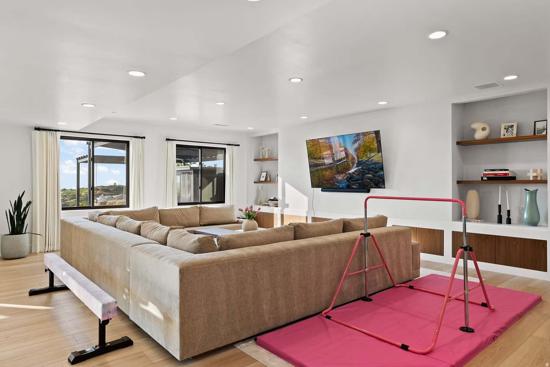 main property photo 60