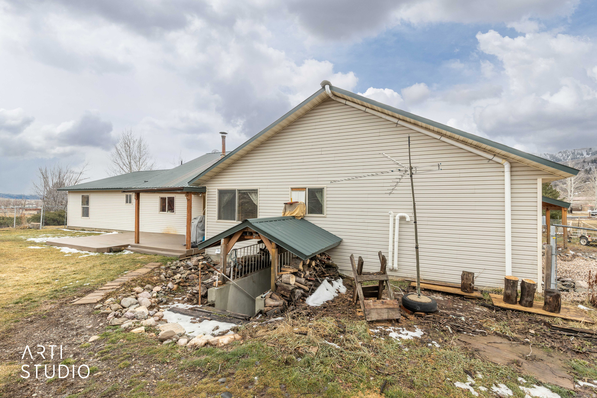 main property photo 41