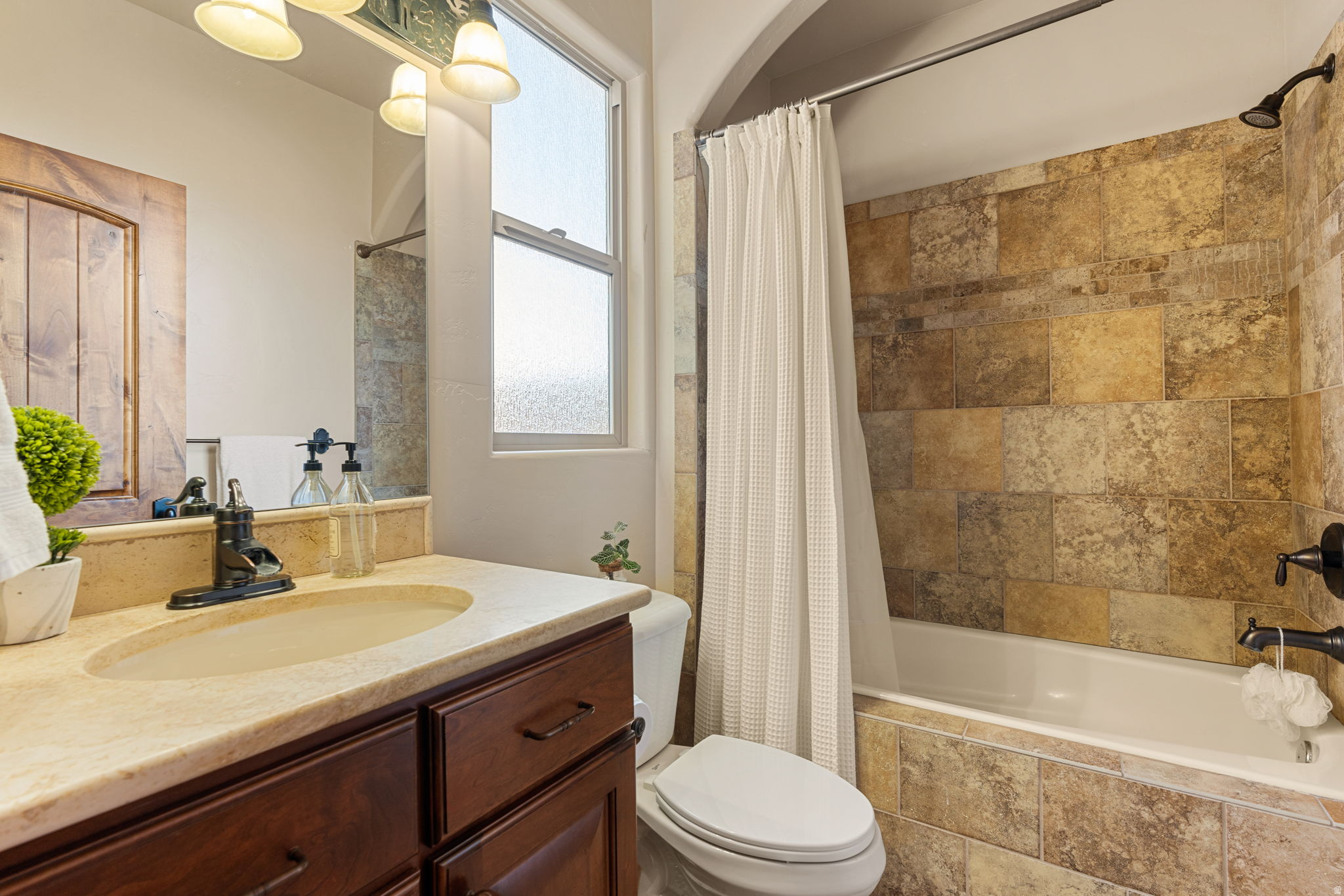 main property photo 70