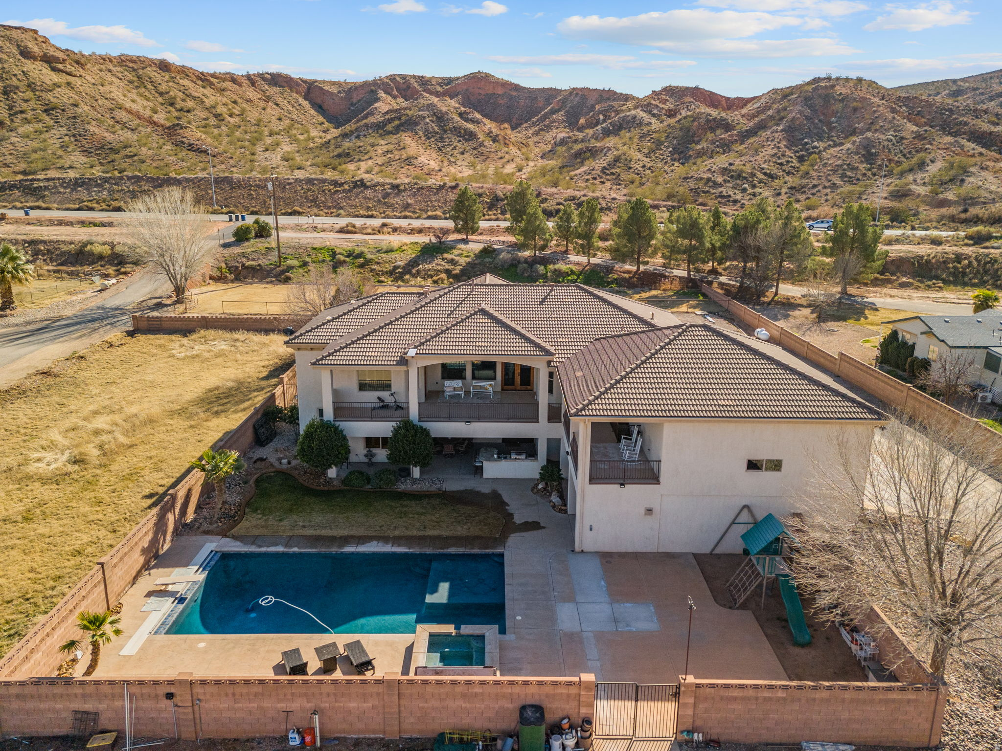 main property photo 95