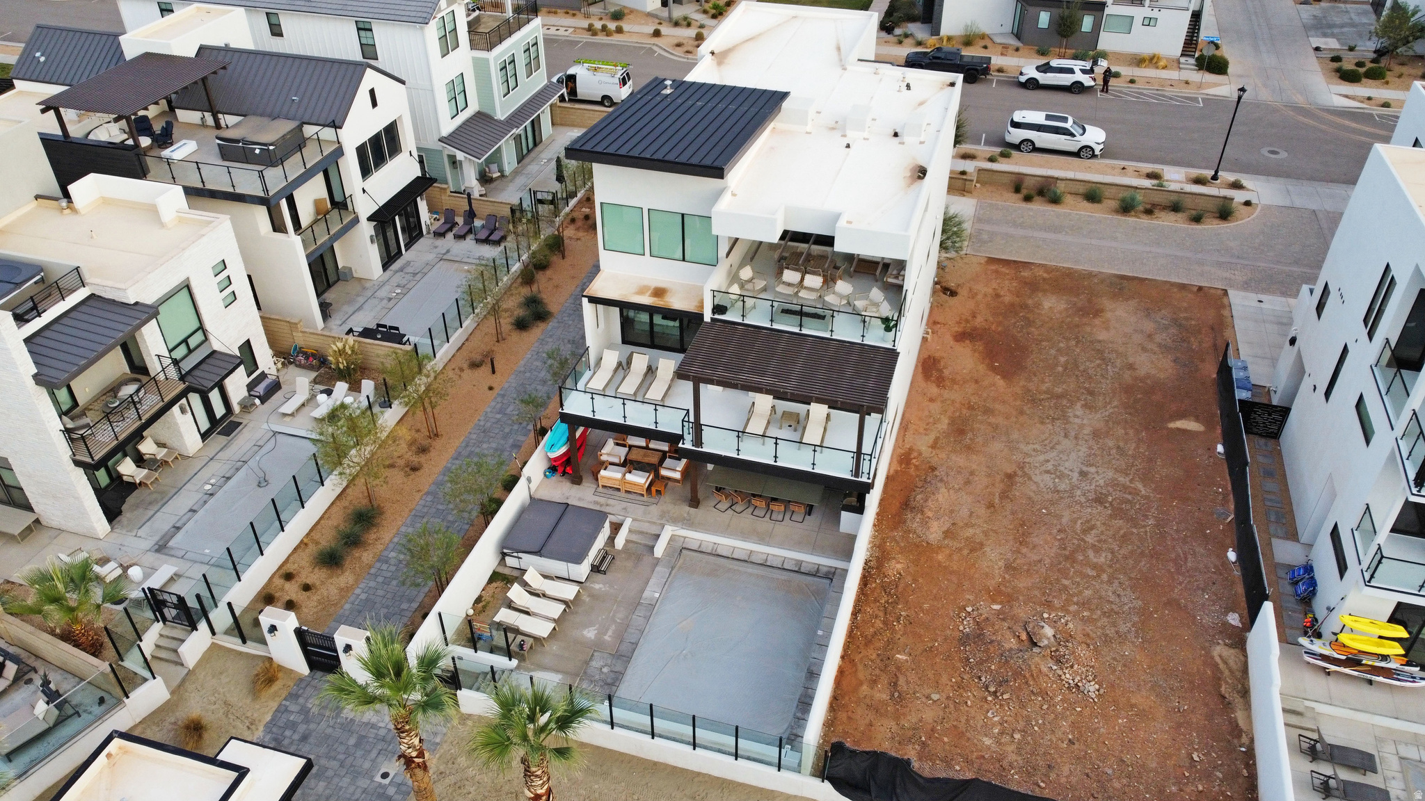 main property photo 43