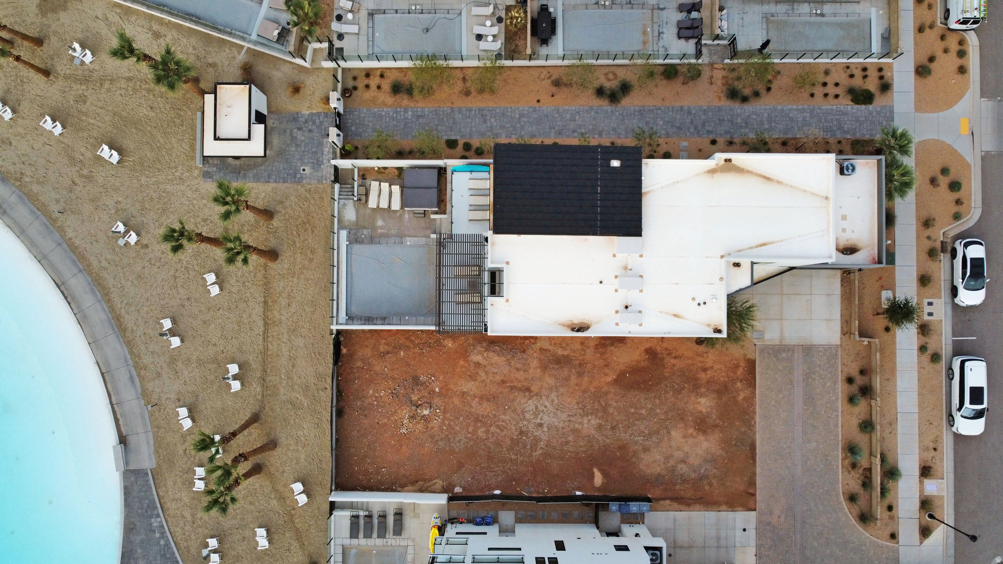 main property photo 44