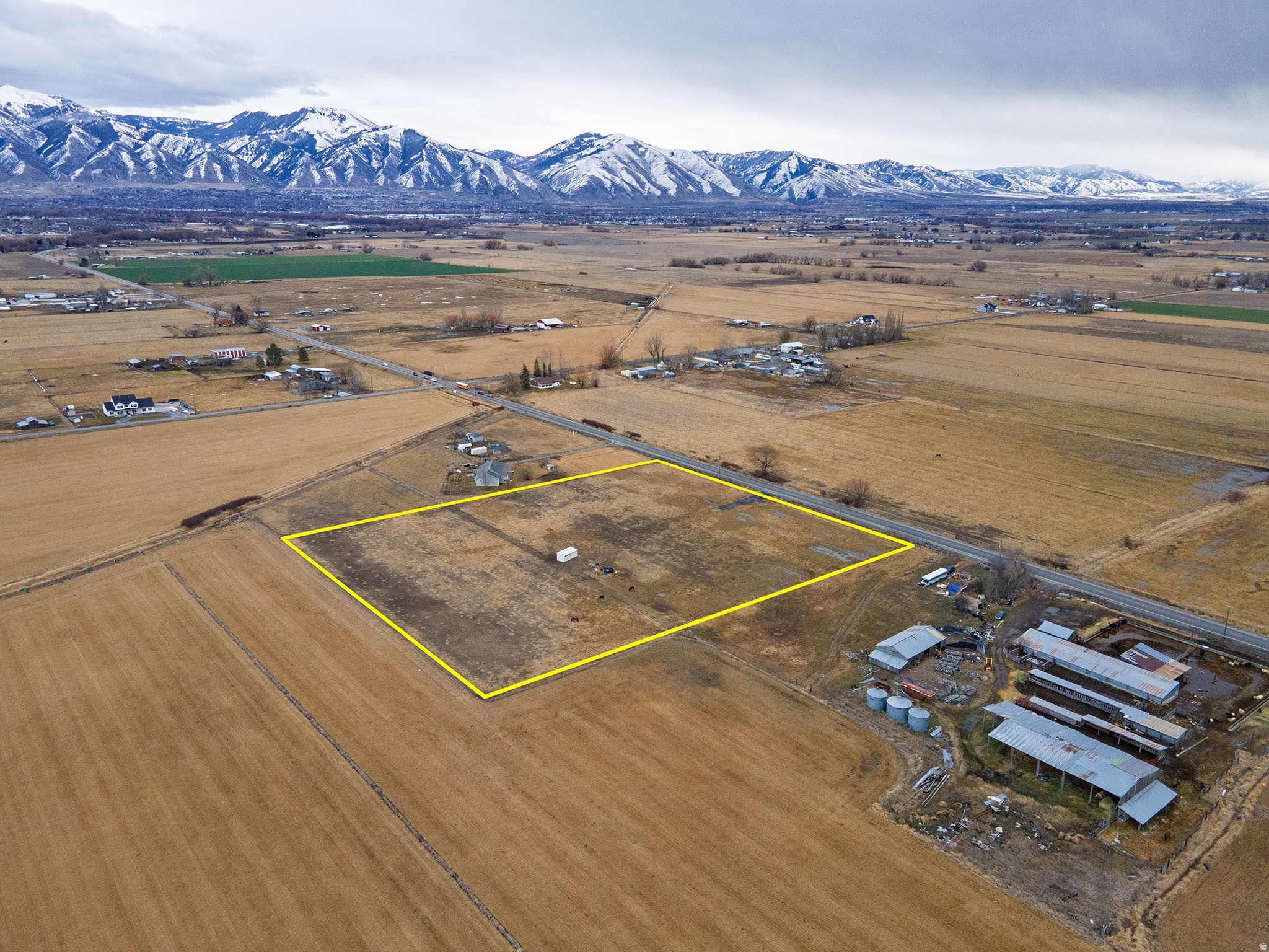 main property photo 11