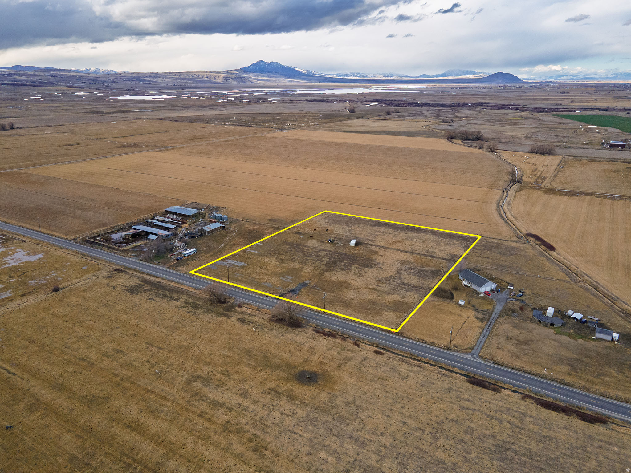 main property photo 9