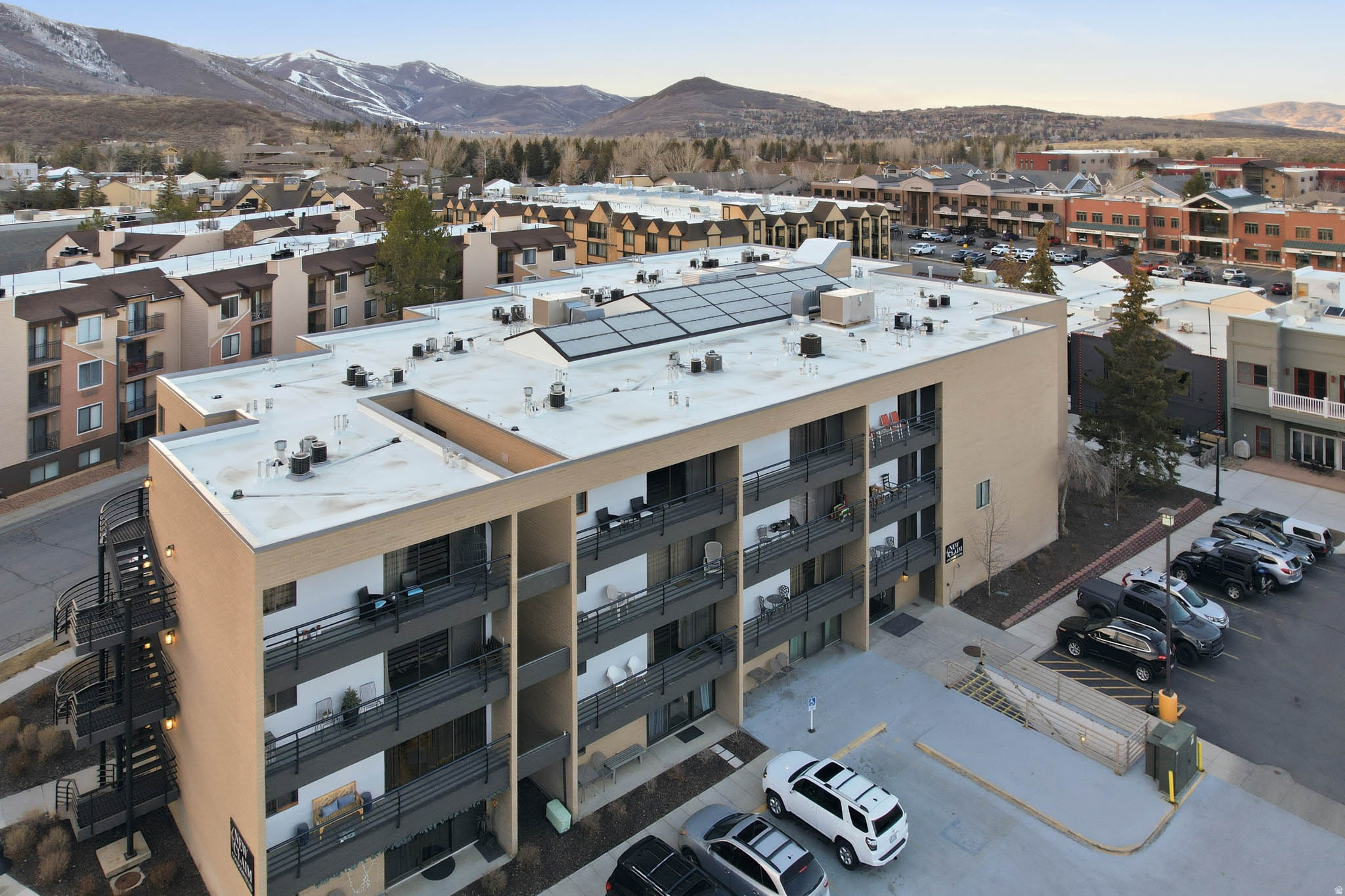 main property photo 27