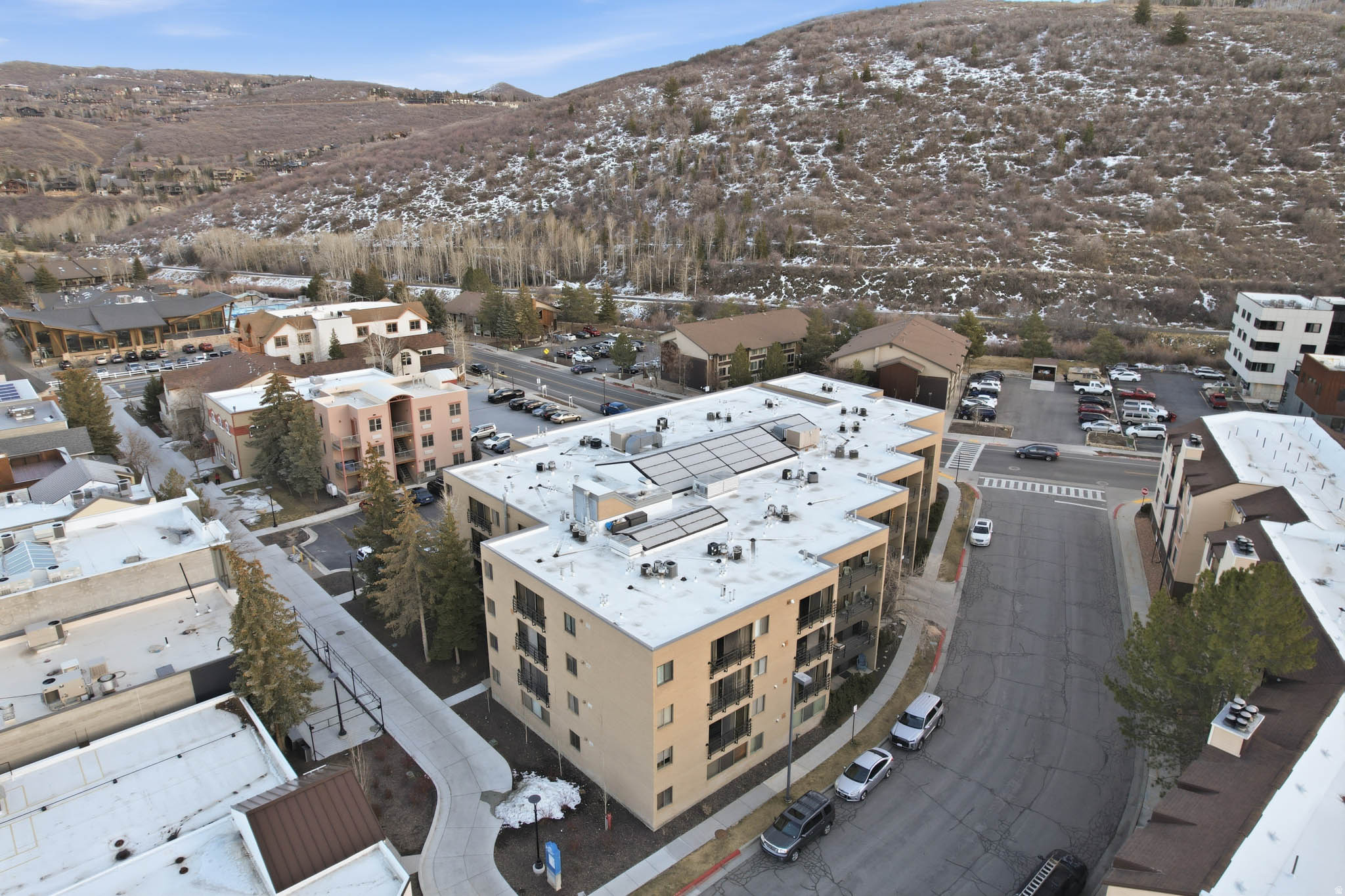 main property photo 30