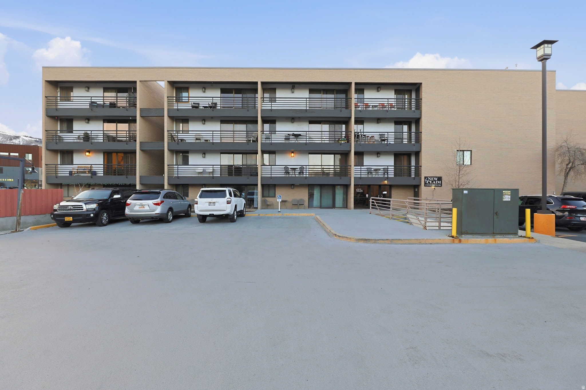 main property photo 35