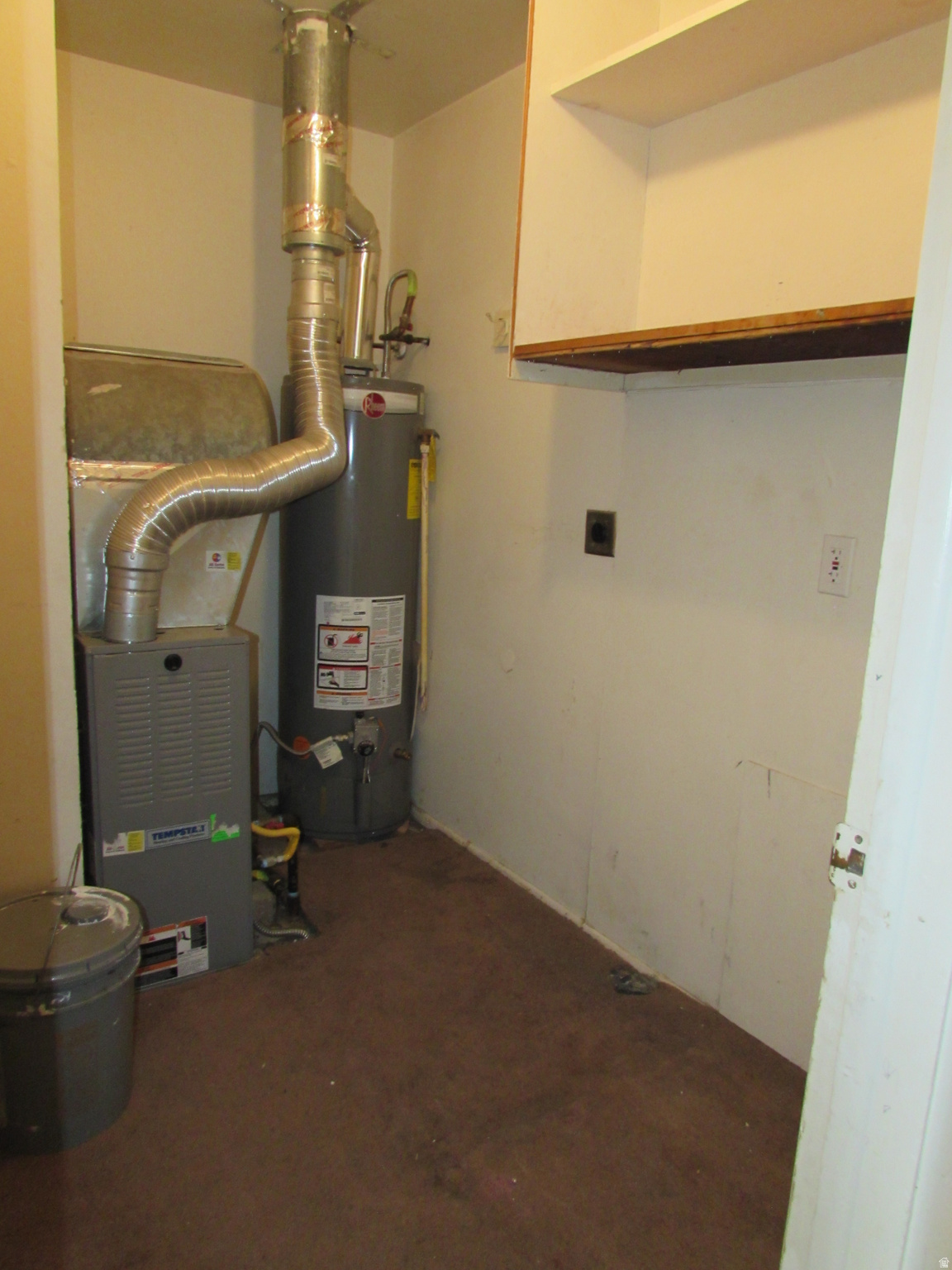 main property photo 13