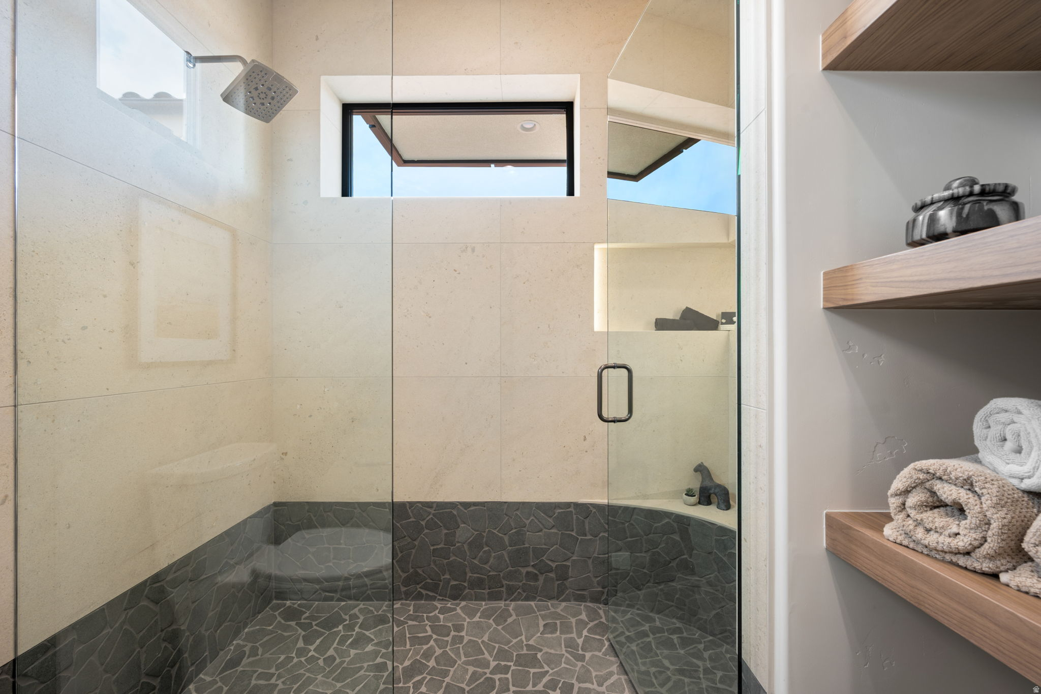 main property photo 70