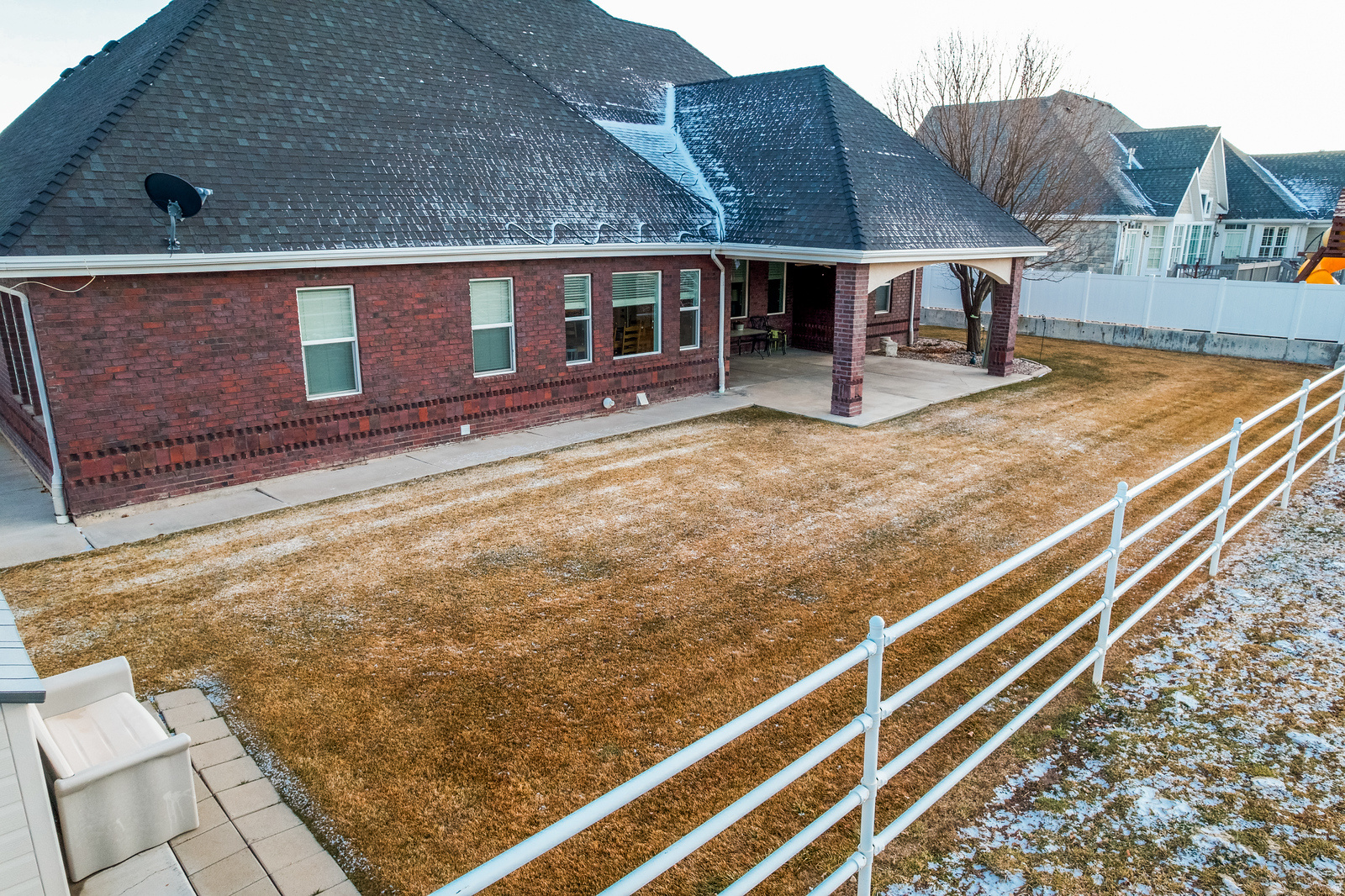main property photo 33