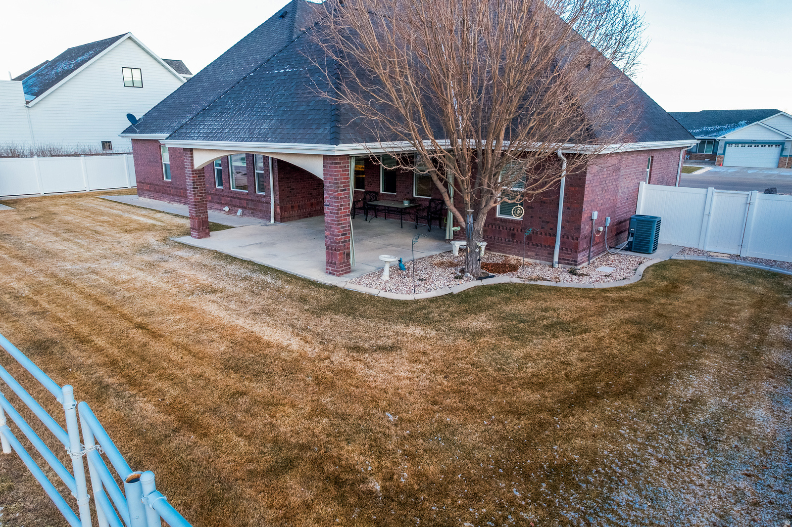 main property photo 34