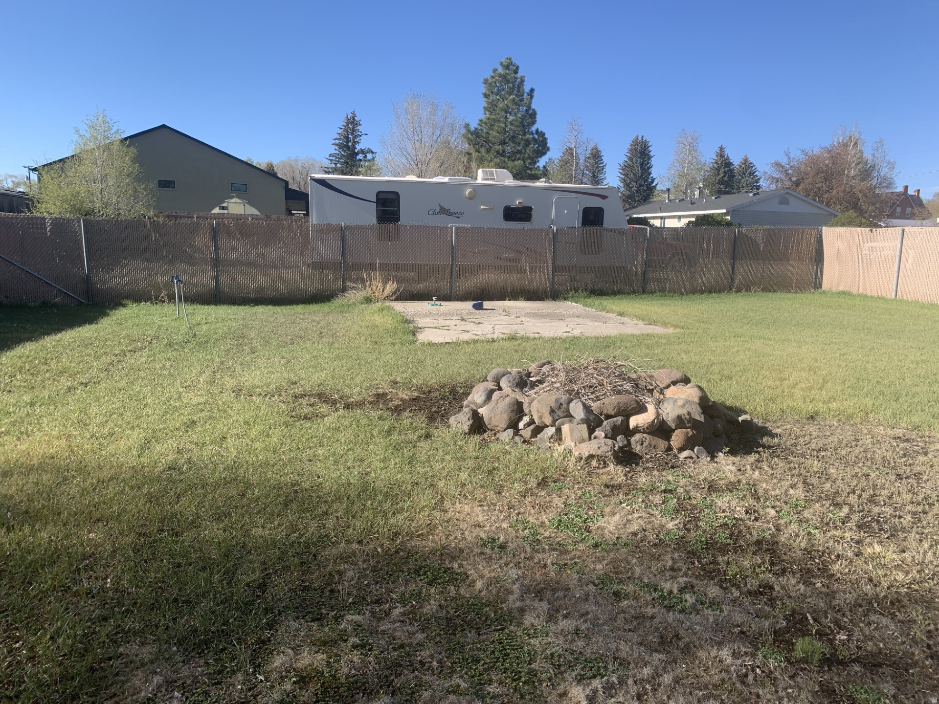 main property photo 40