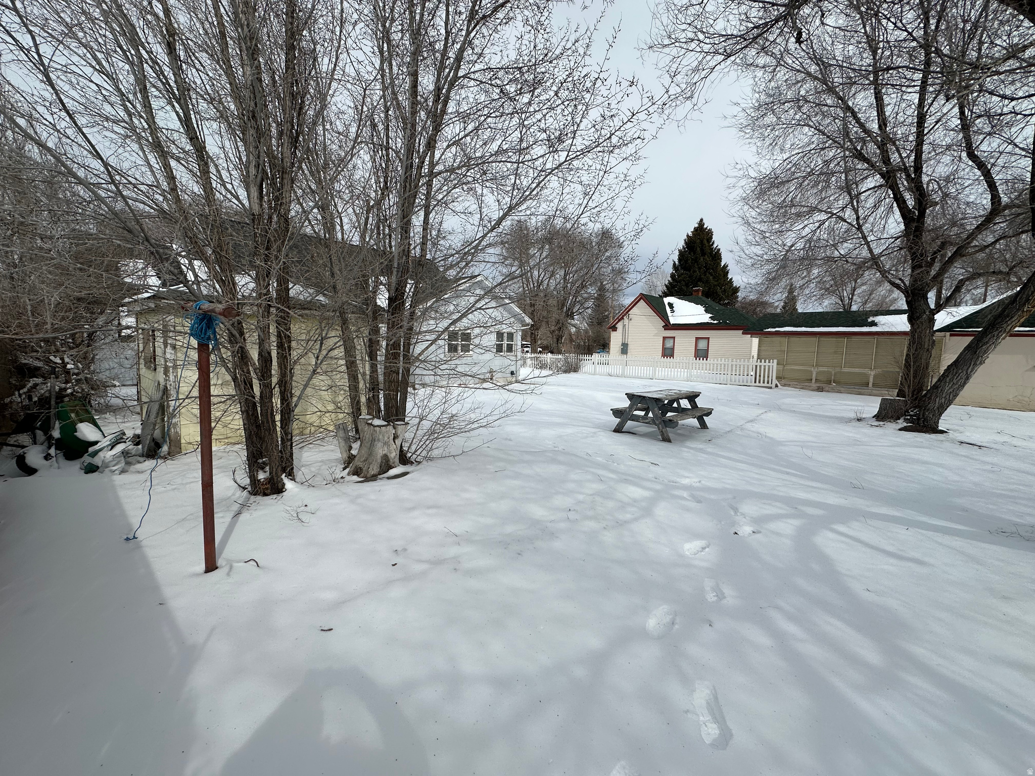 main property photo 50