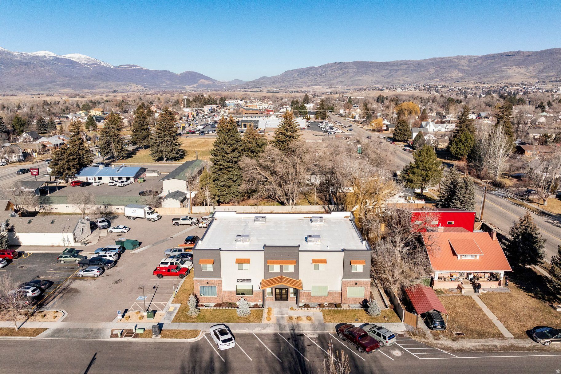 main property photo 24