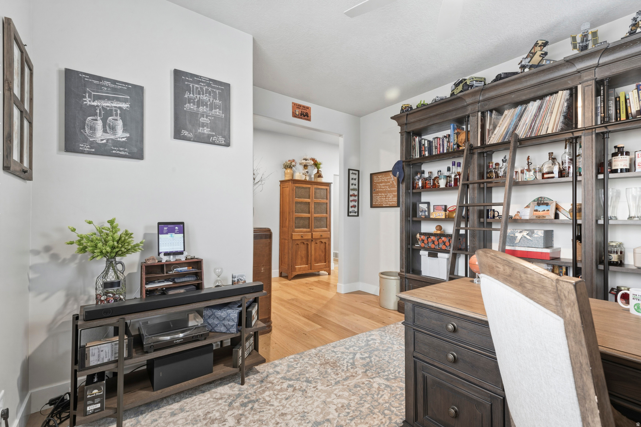 main property photo 8