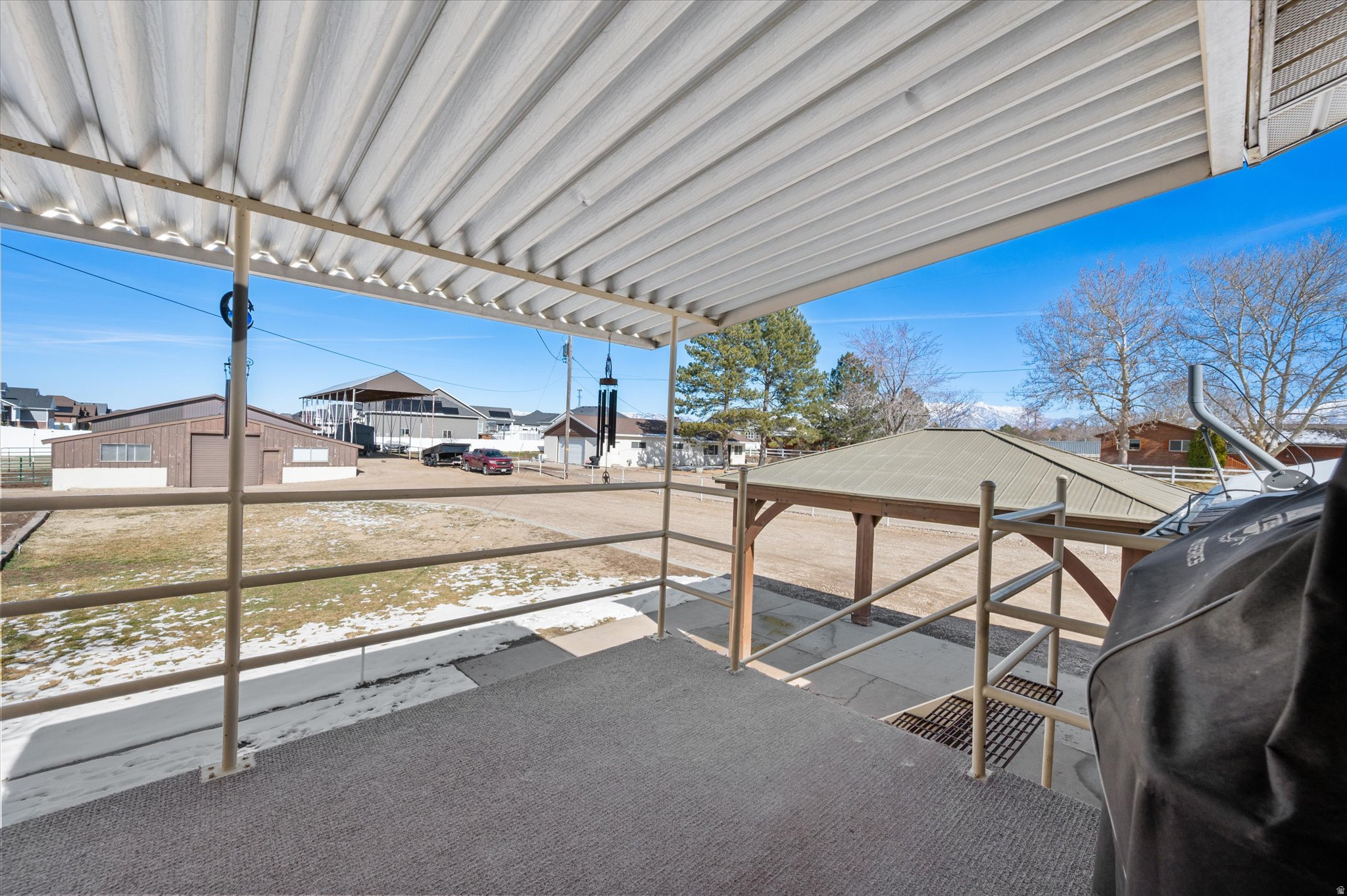 main property photo 40