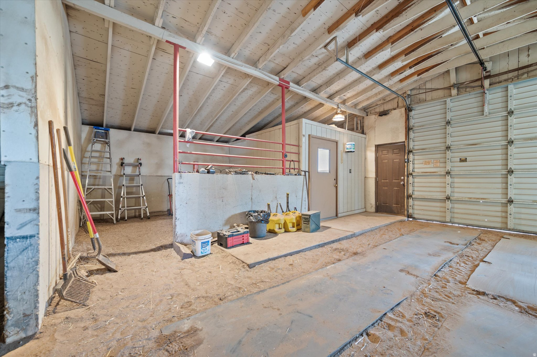 main property photo 45