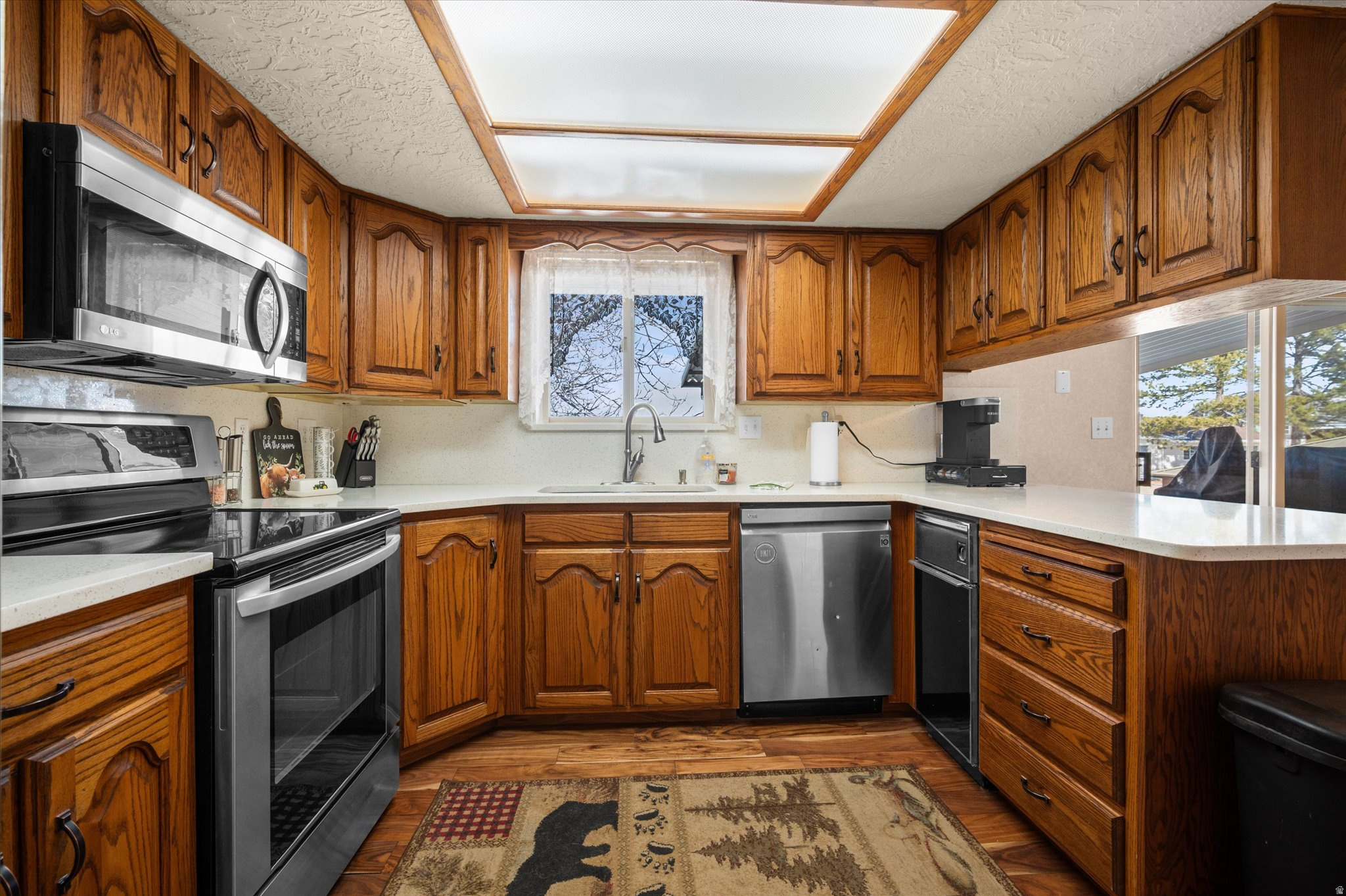 main property photo 8