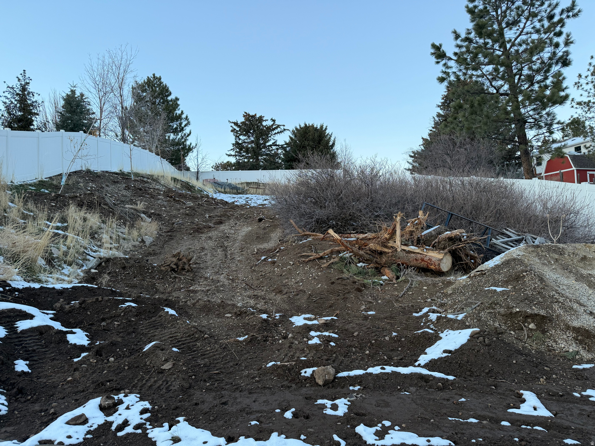main property photo 23