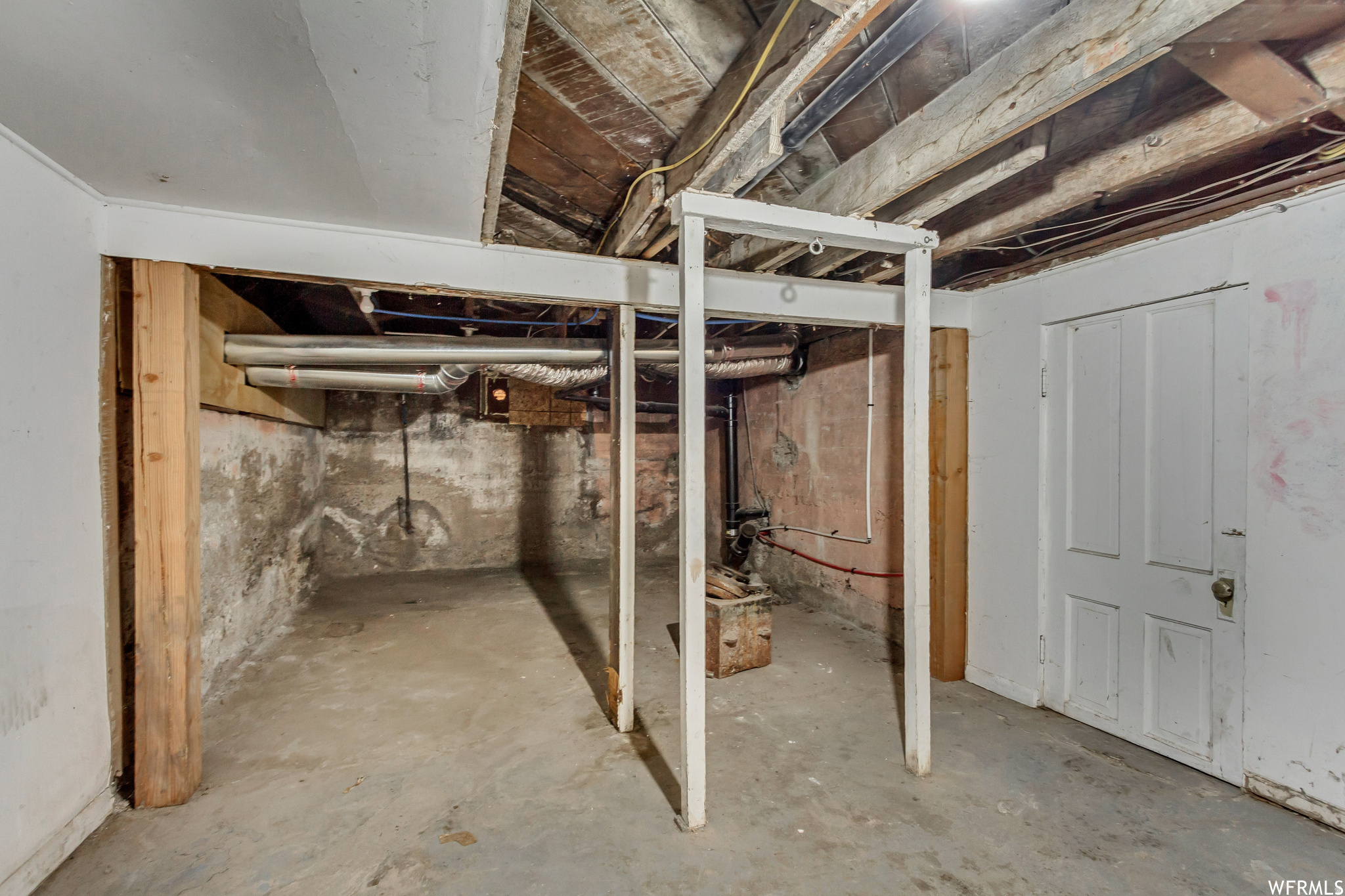 main property photo 10
