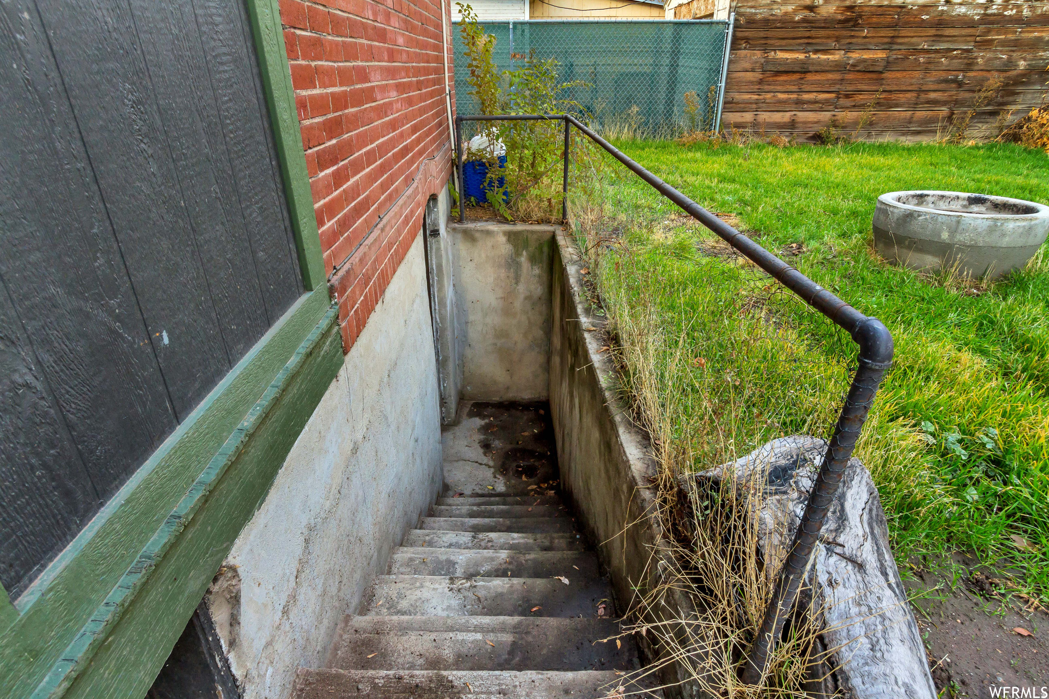 main property photo 15