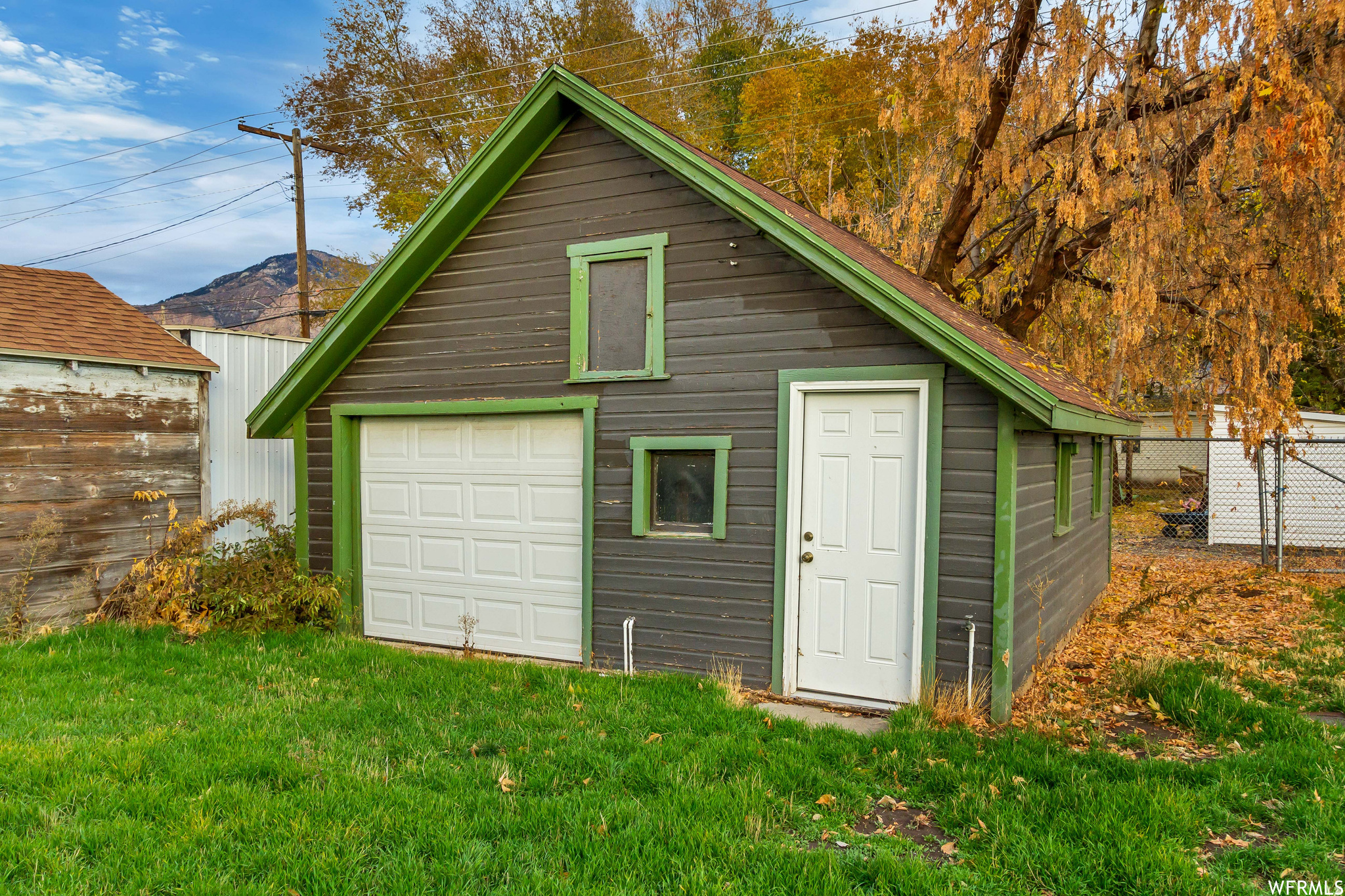 main property photo 17