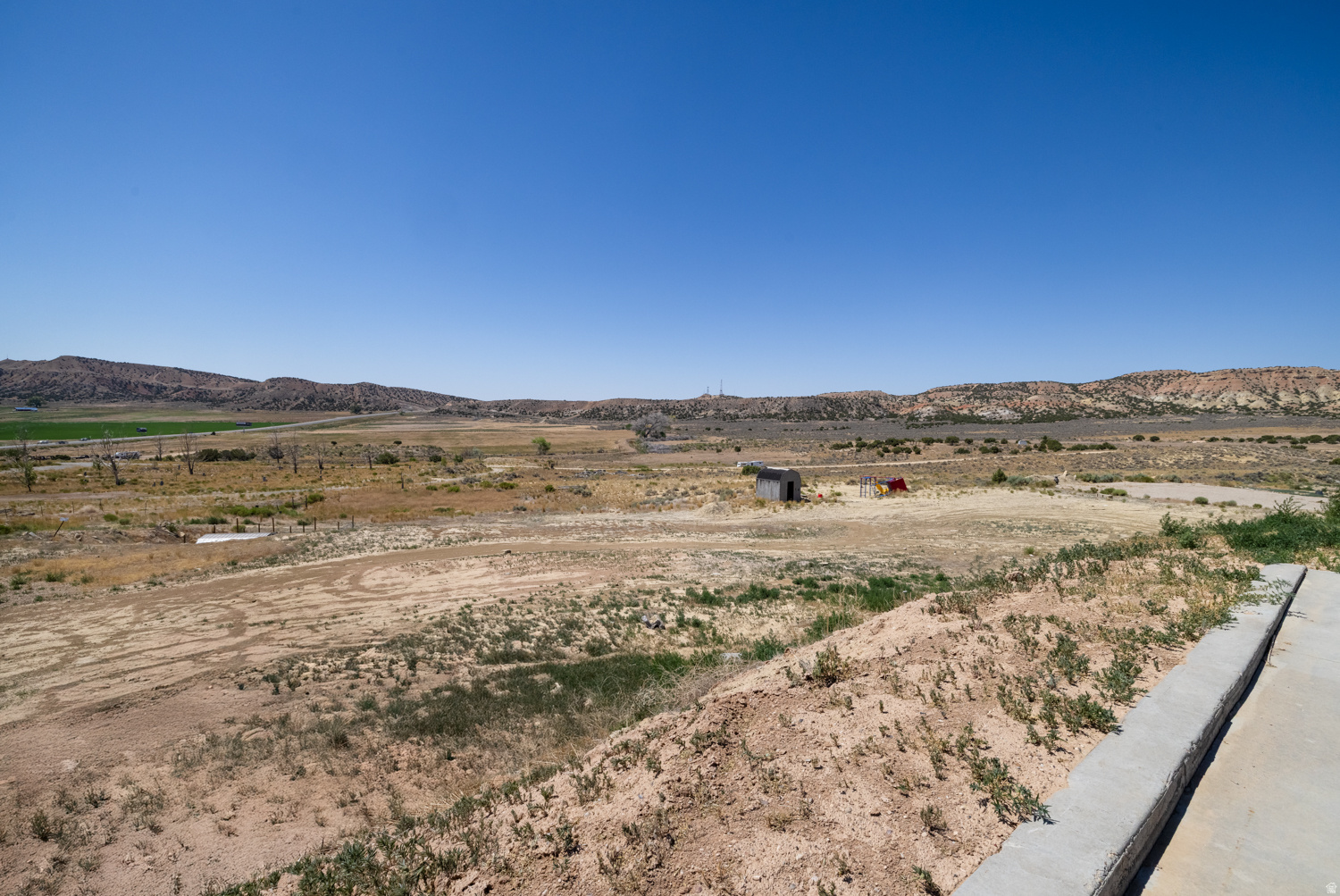 main property photo 39