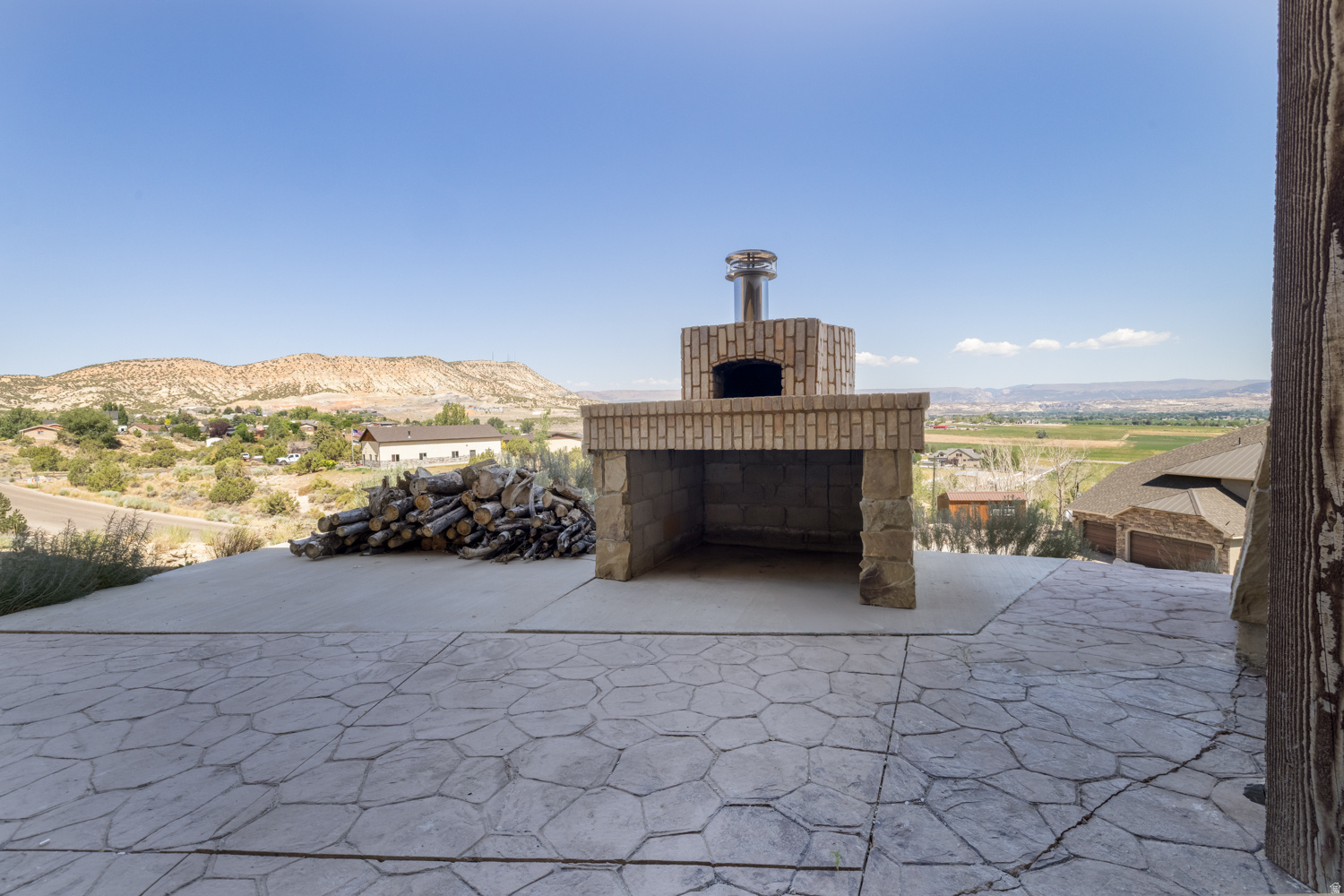 main property photo 40