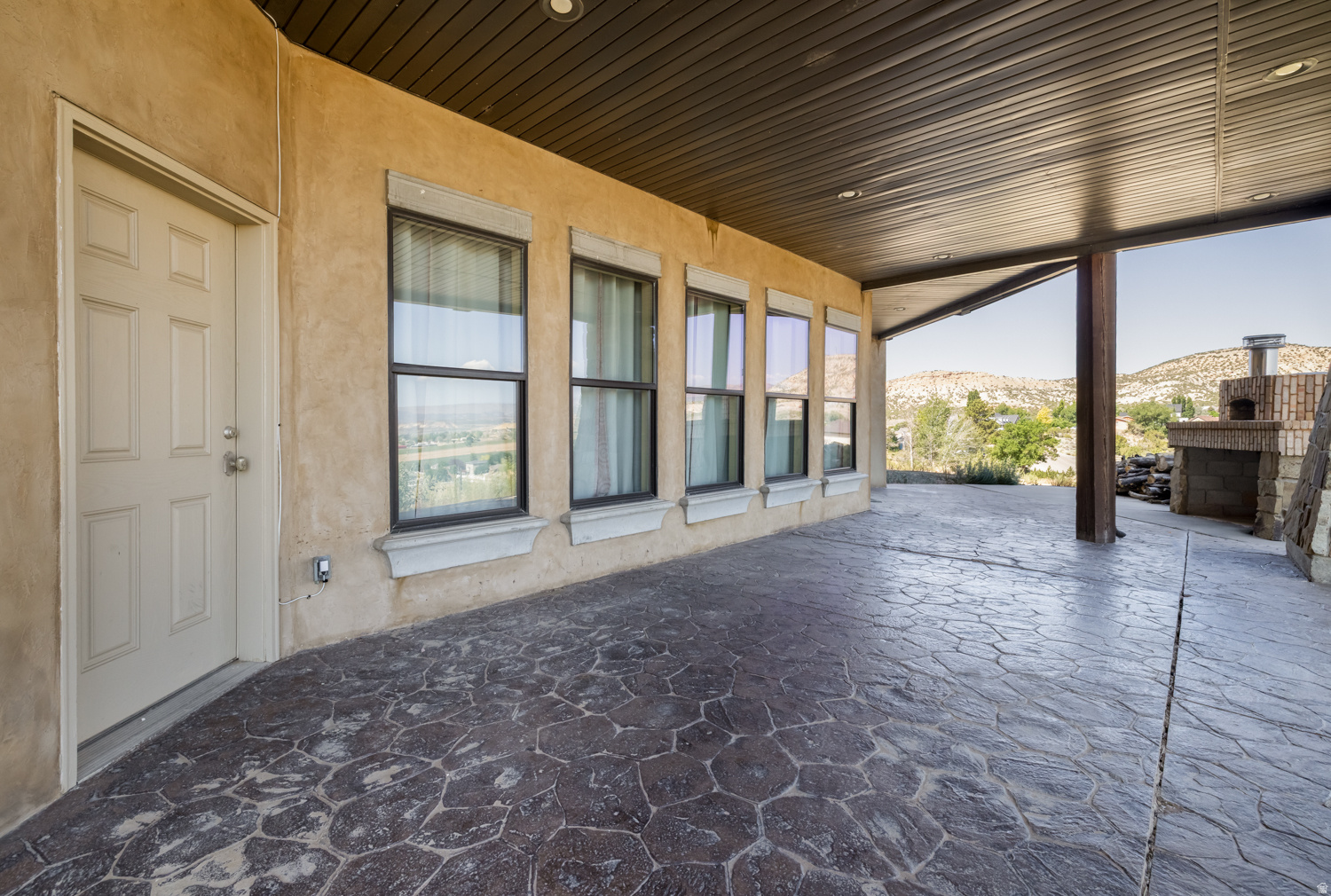 main property photo 41