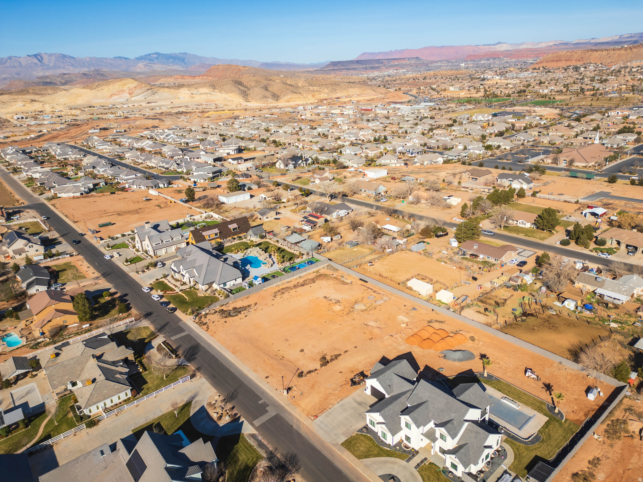 main property photo 4