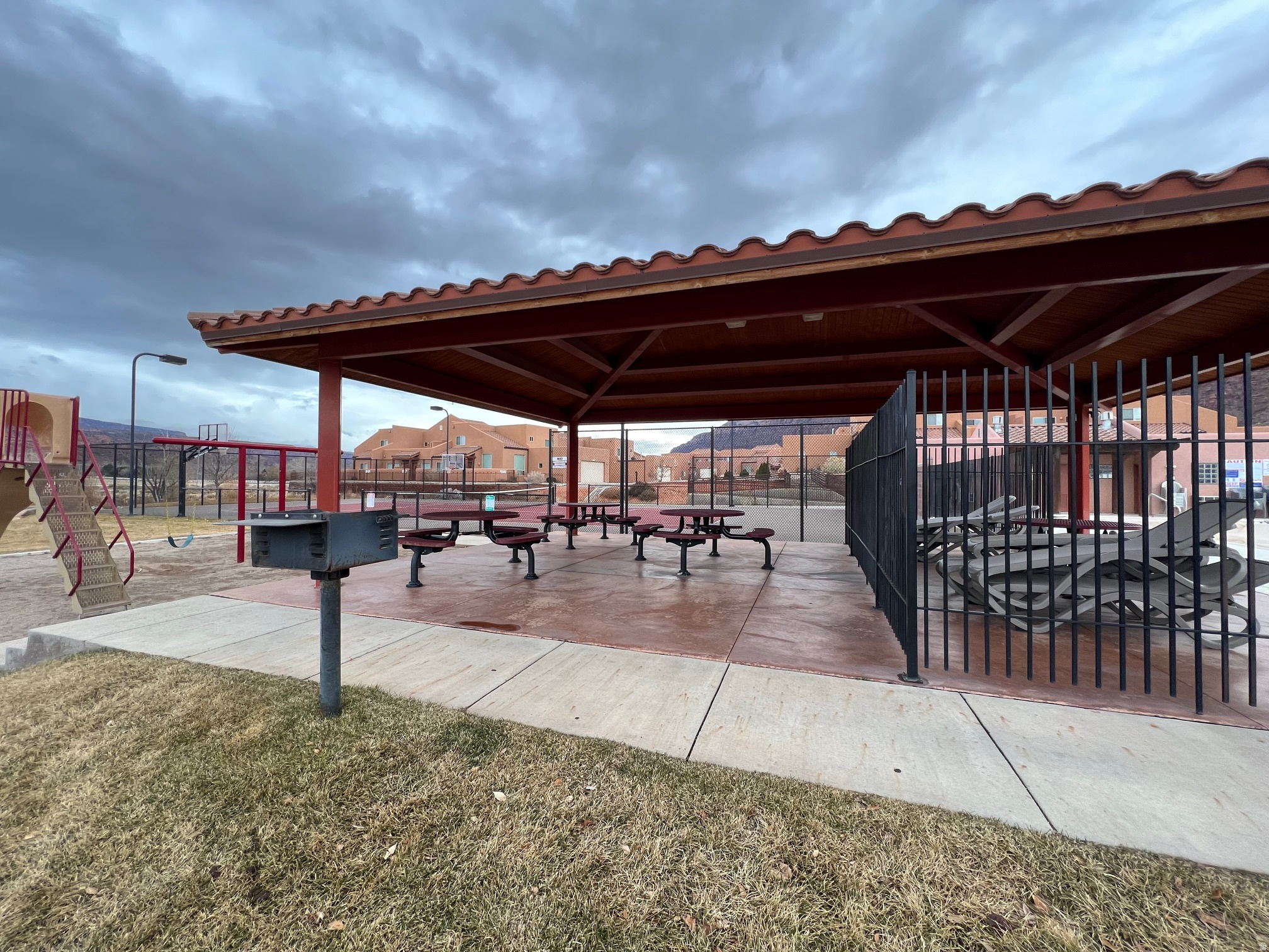 main property photo 17