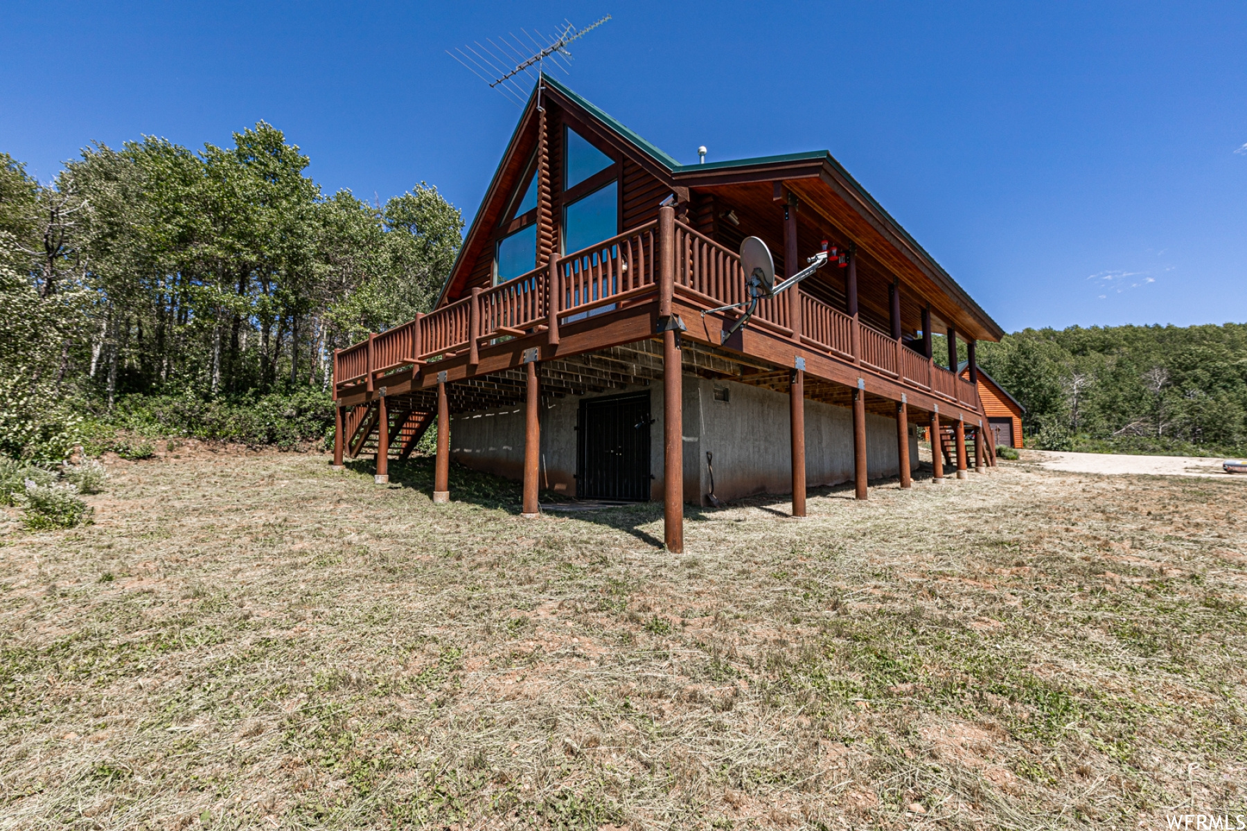 main property photo 12
