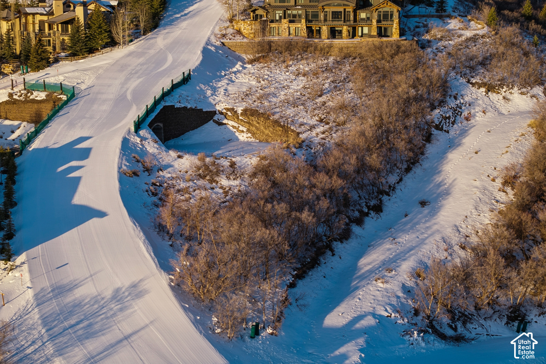 main property photo 31