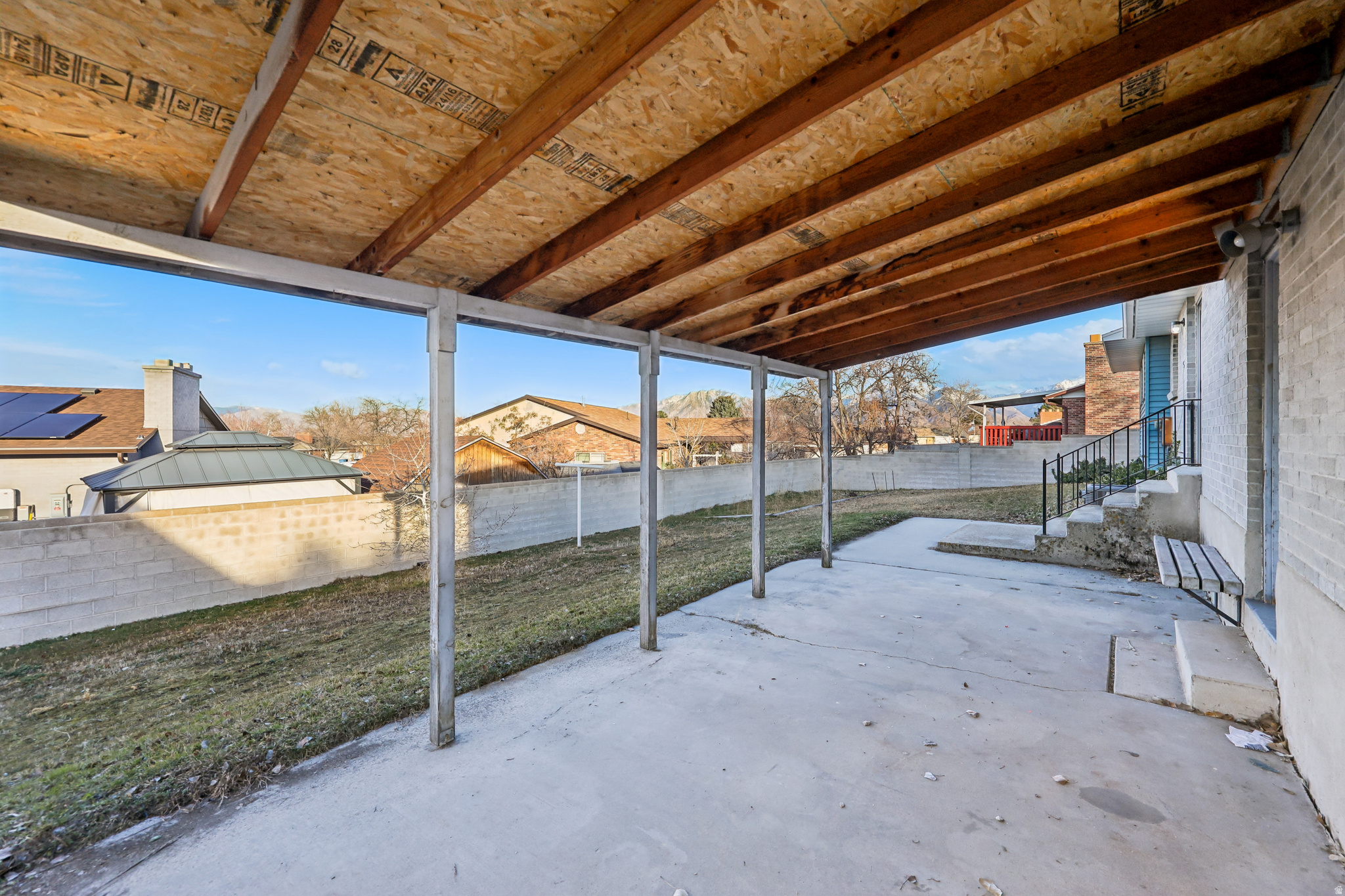 main property photo 36