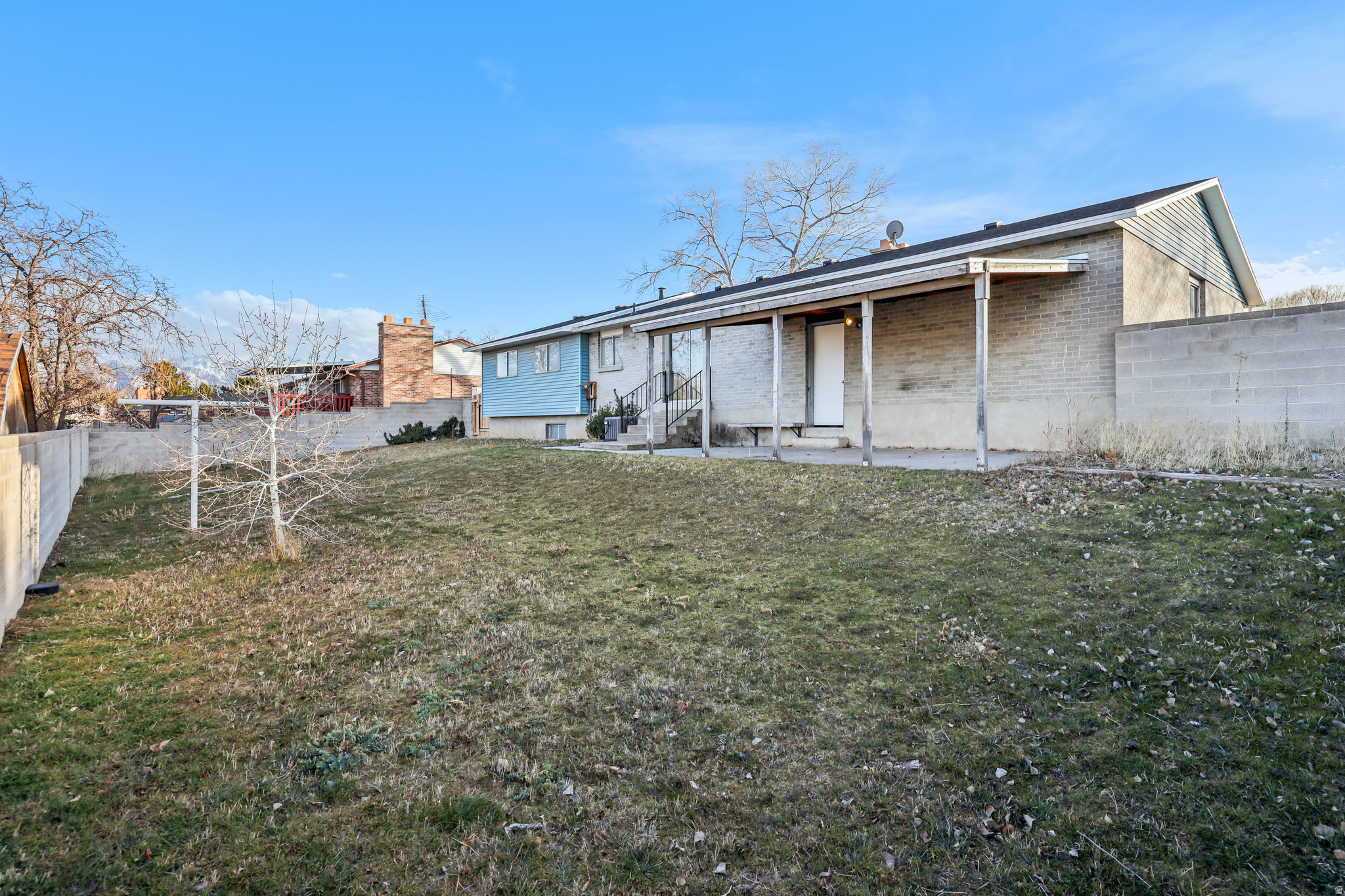 main property photo 37