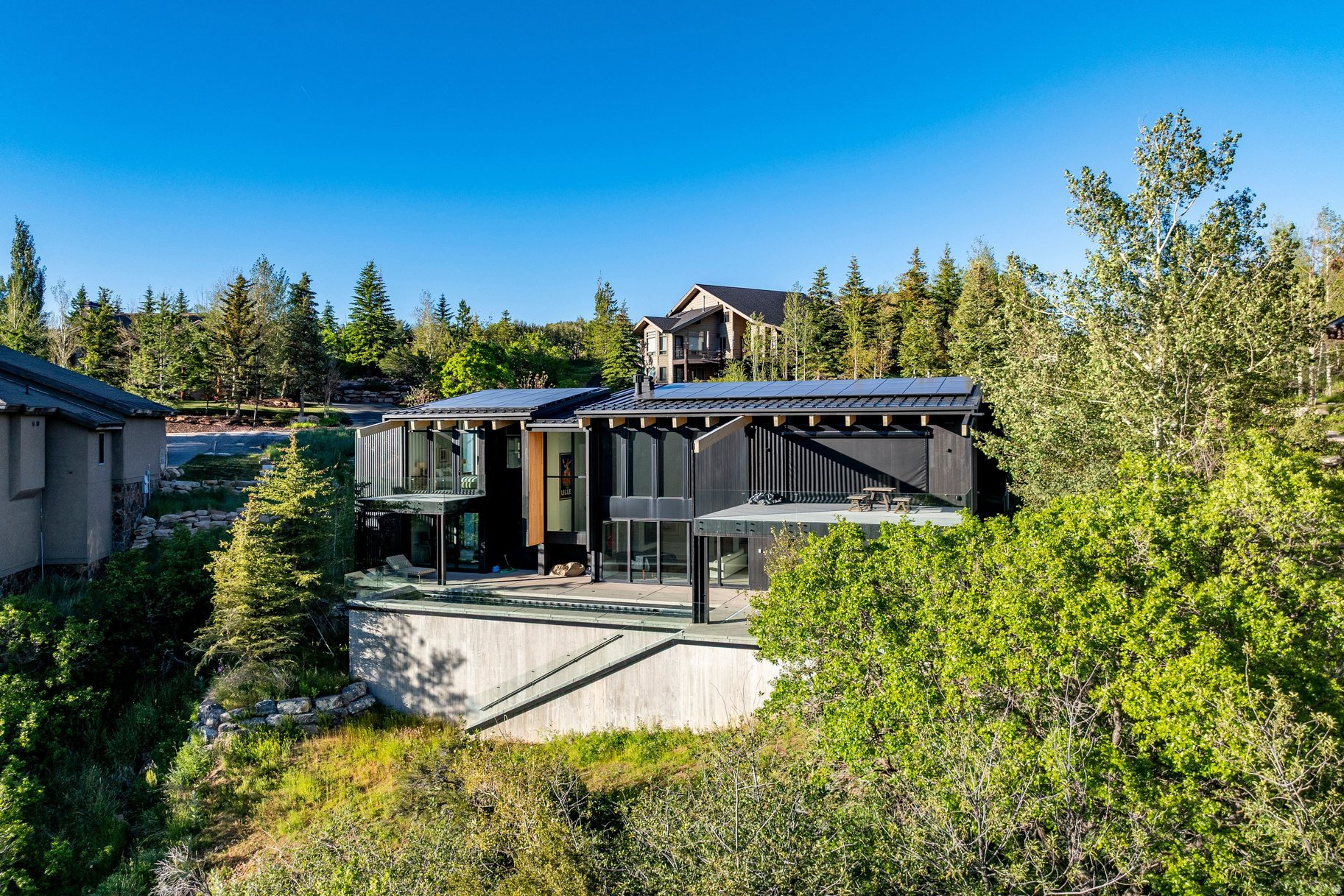 main property photo 78