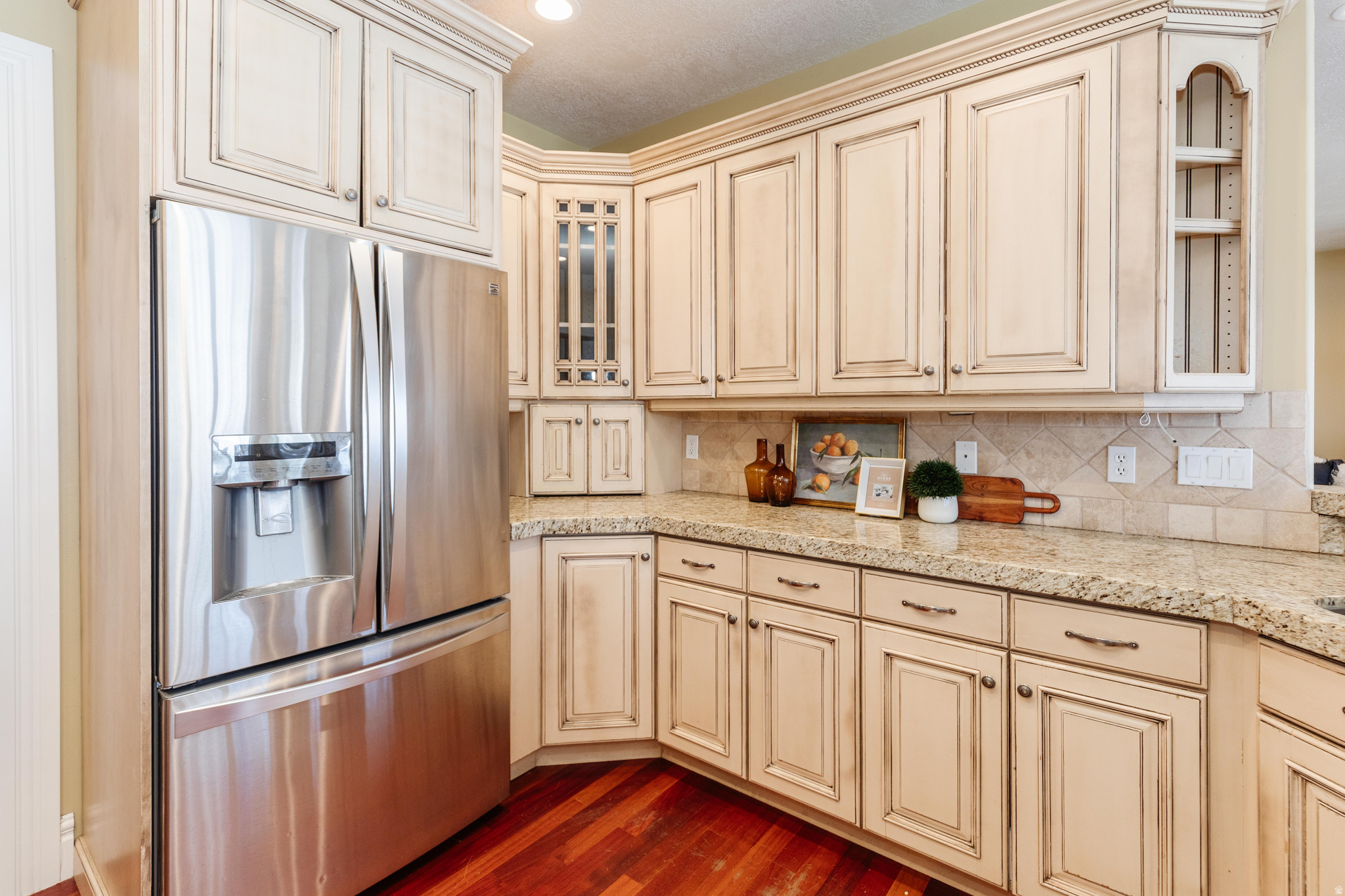 main property photo 17
