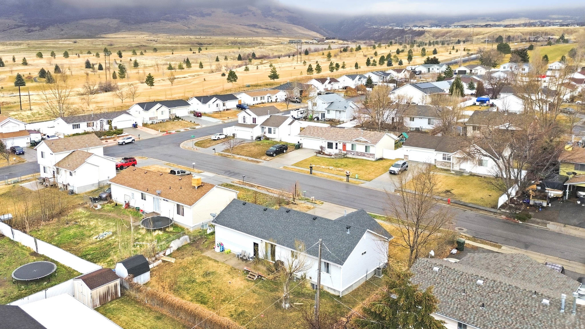 main property photo 40