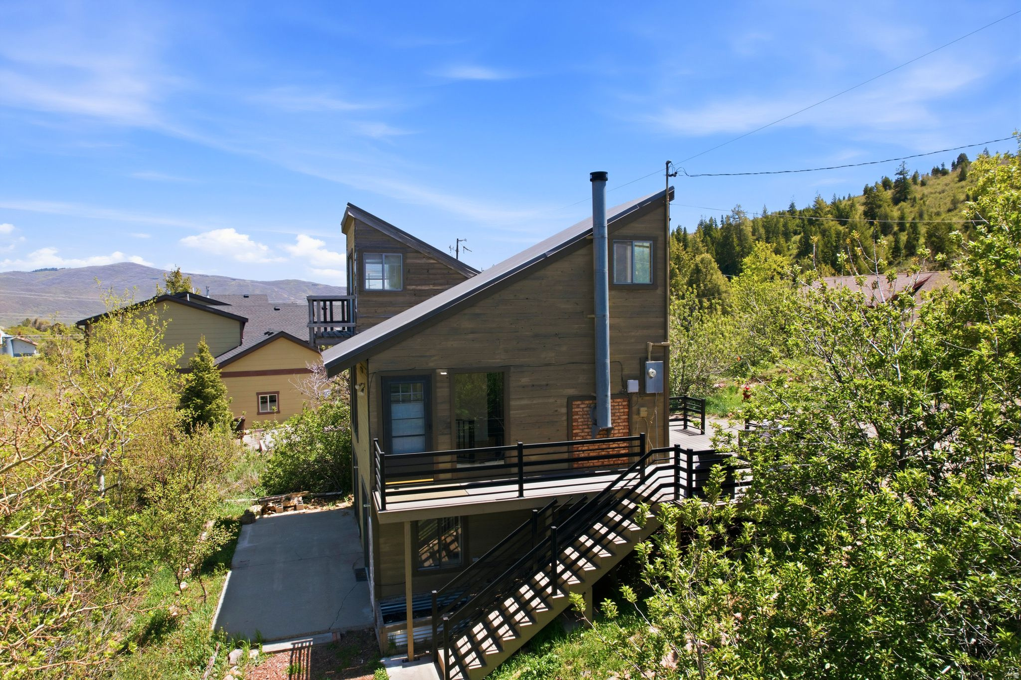 main property photo 45