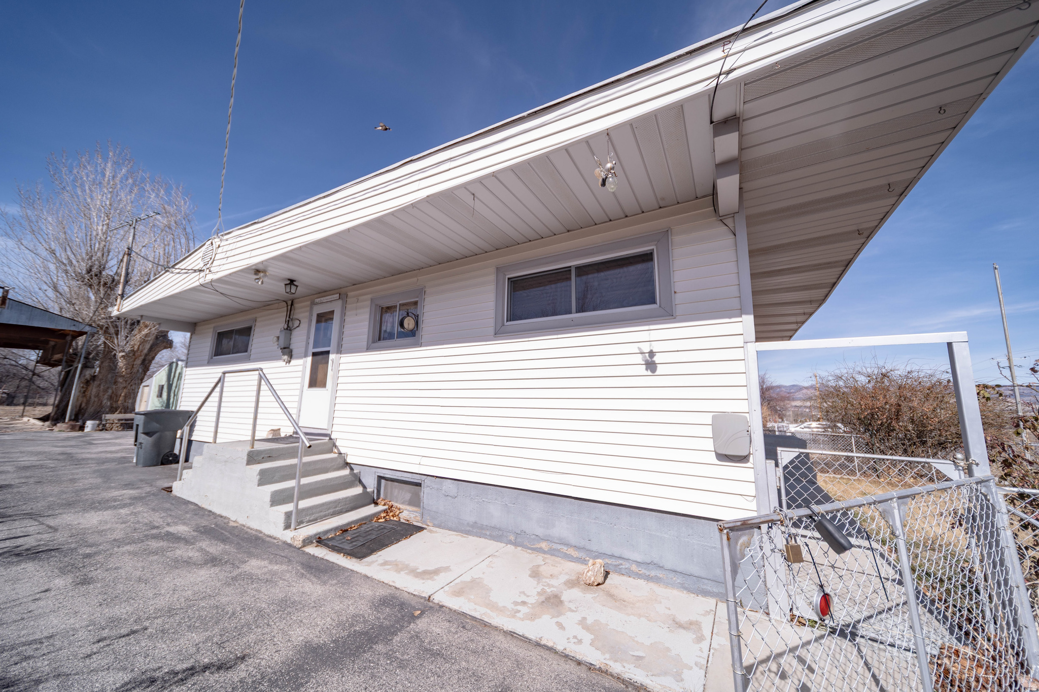 main property photo 44