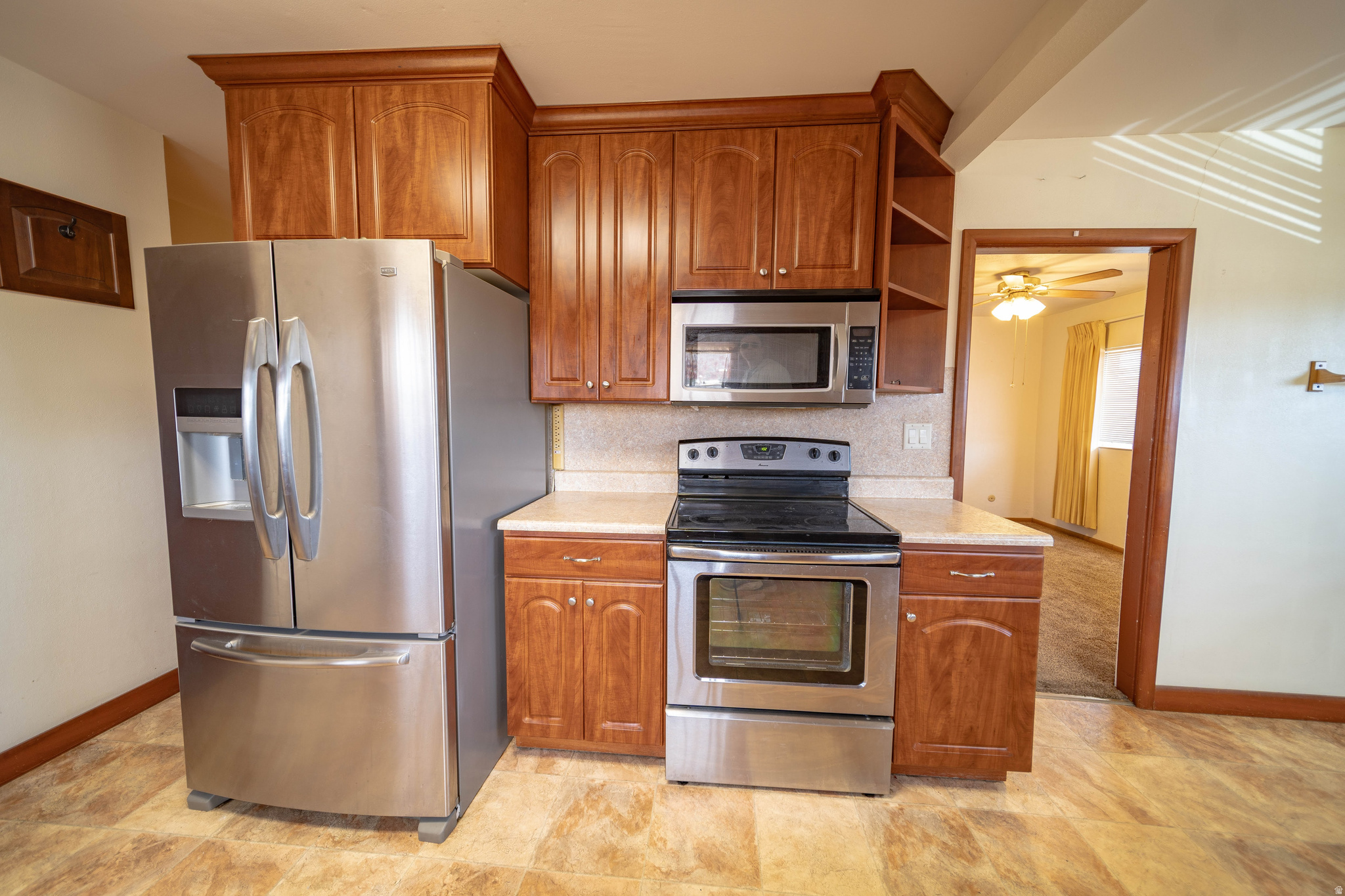 main property photo 9