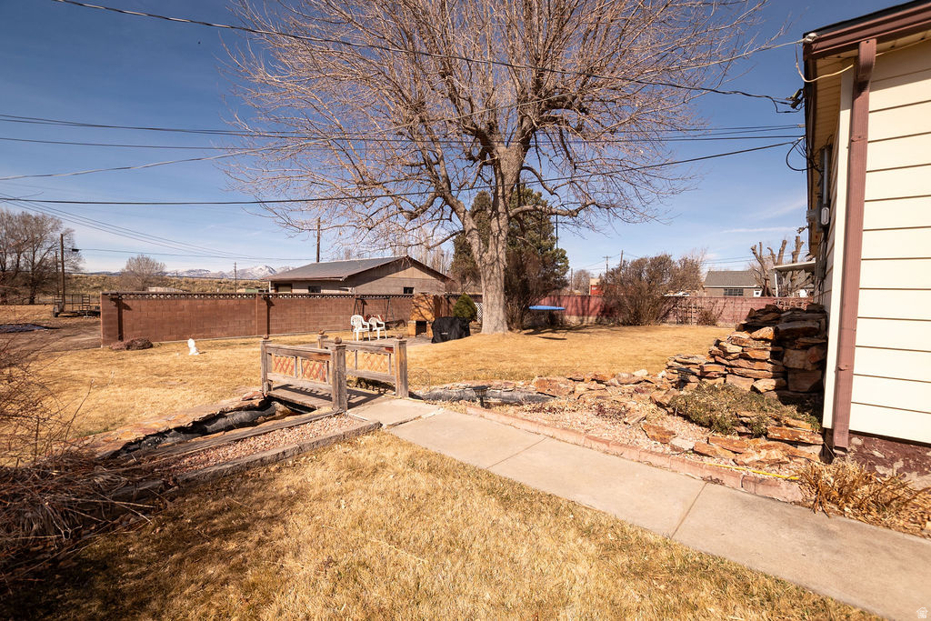 main property photo 34