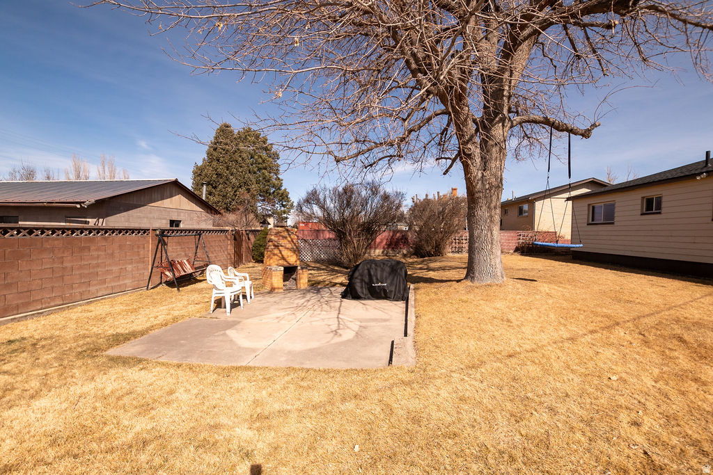main property photo 37
