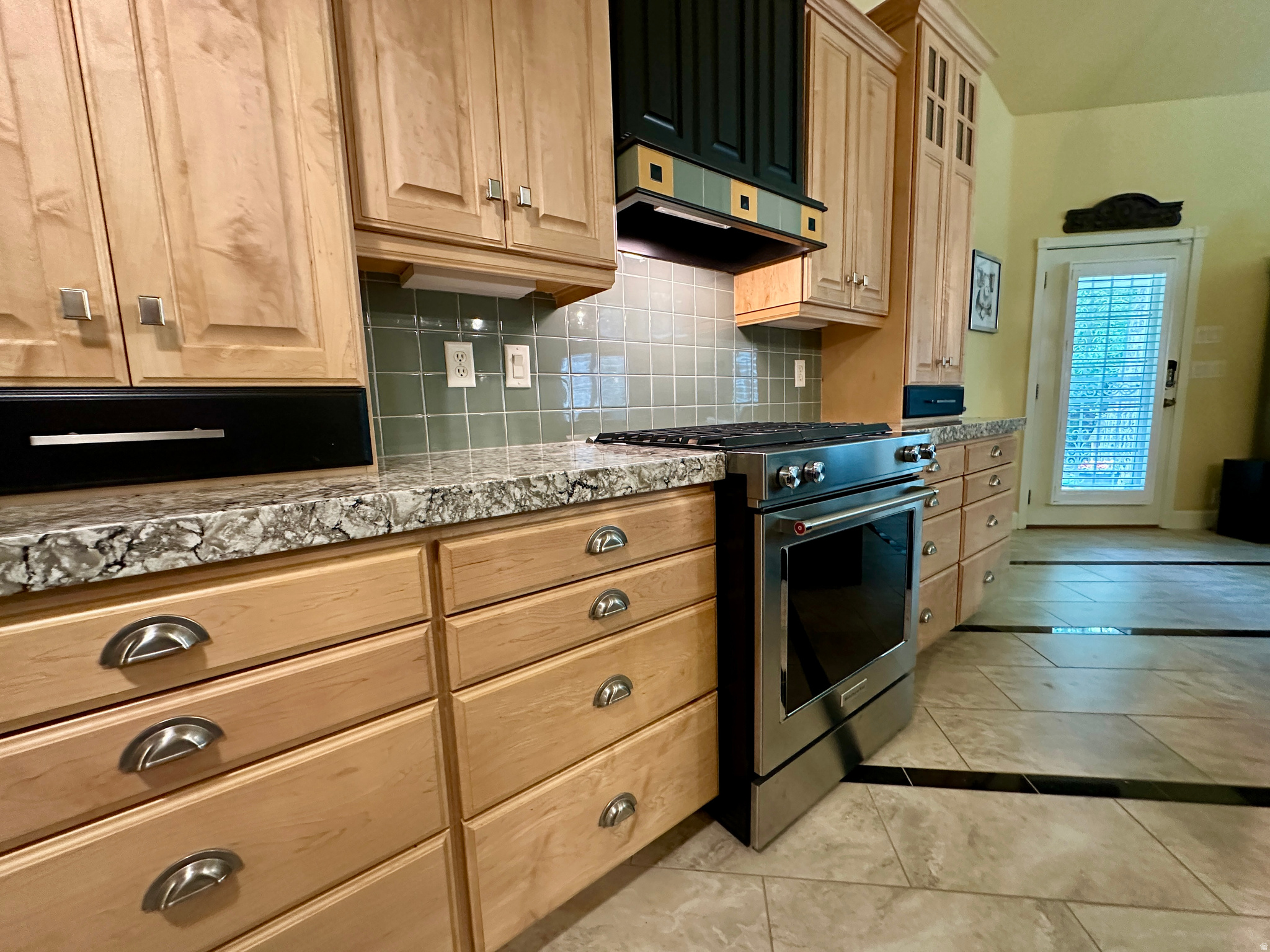 main property photo 24