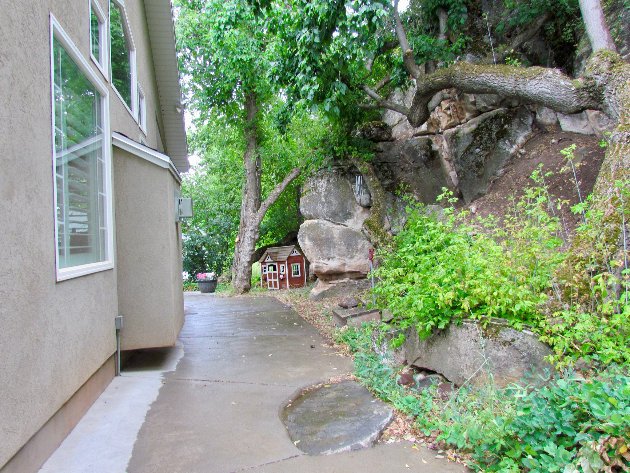 main property photo 49