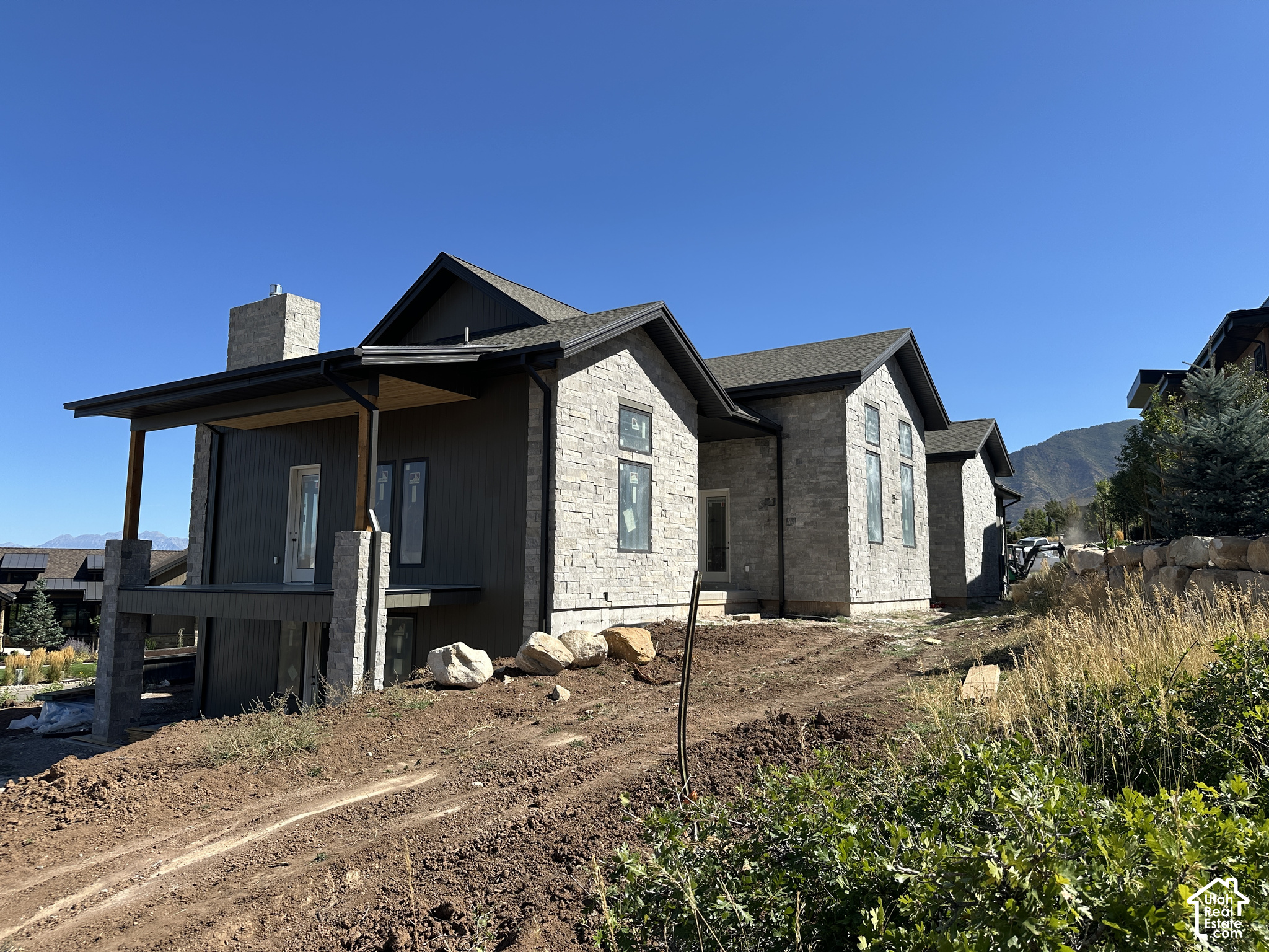 main property photo 14